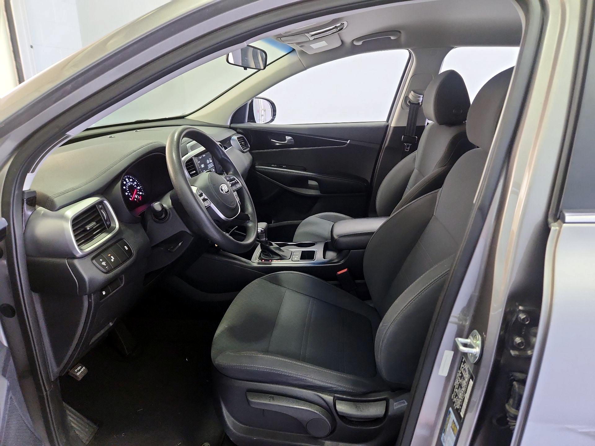 Thumbnail: 2019 Kia Sorento - 11
