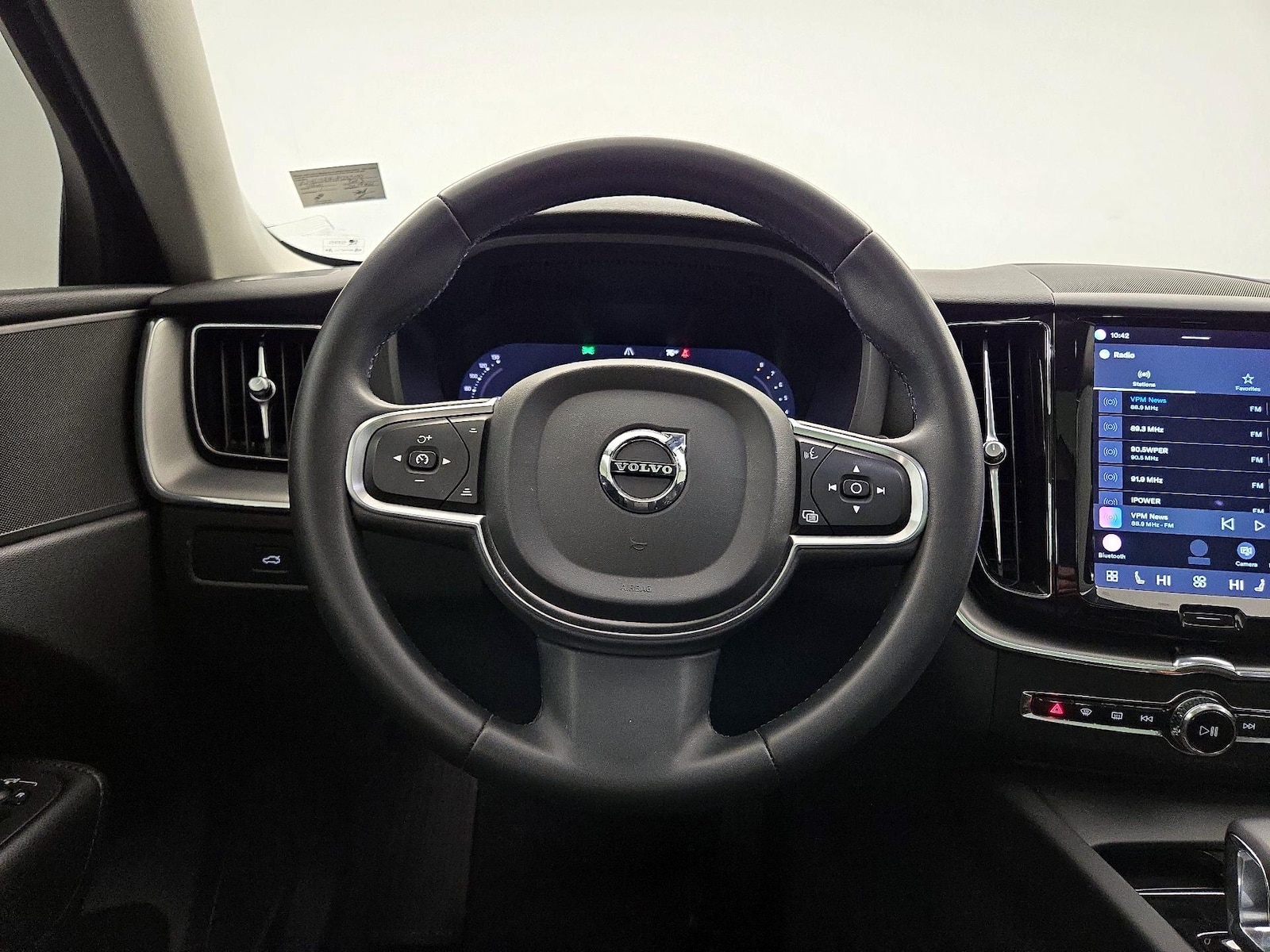 2023 Volvo XC60 Core - Photo 11