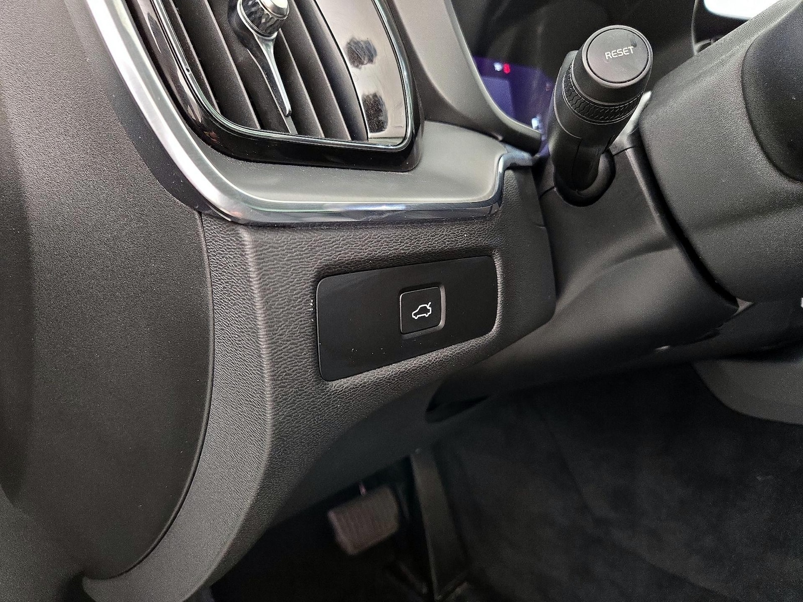 2023 Volvo XC60 Core - Photo 14