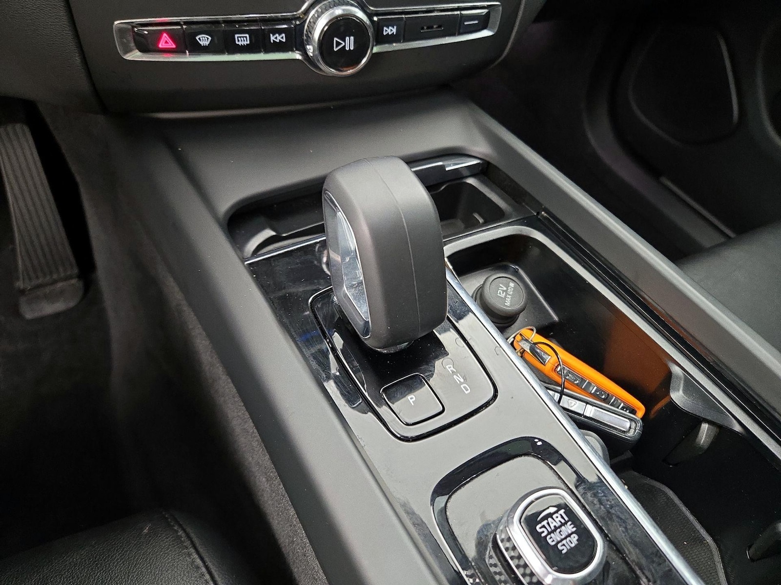 2023 Volvo XC60 Core - Photo 18