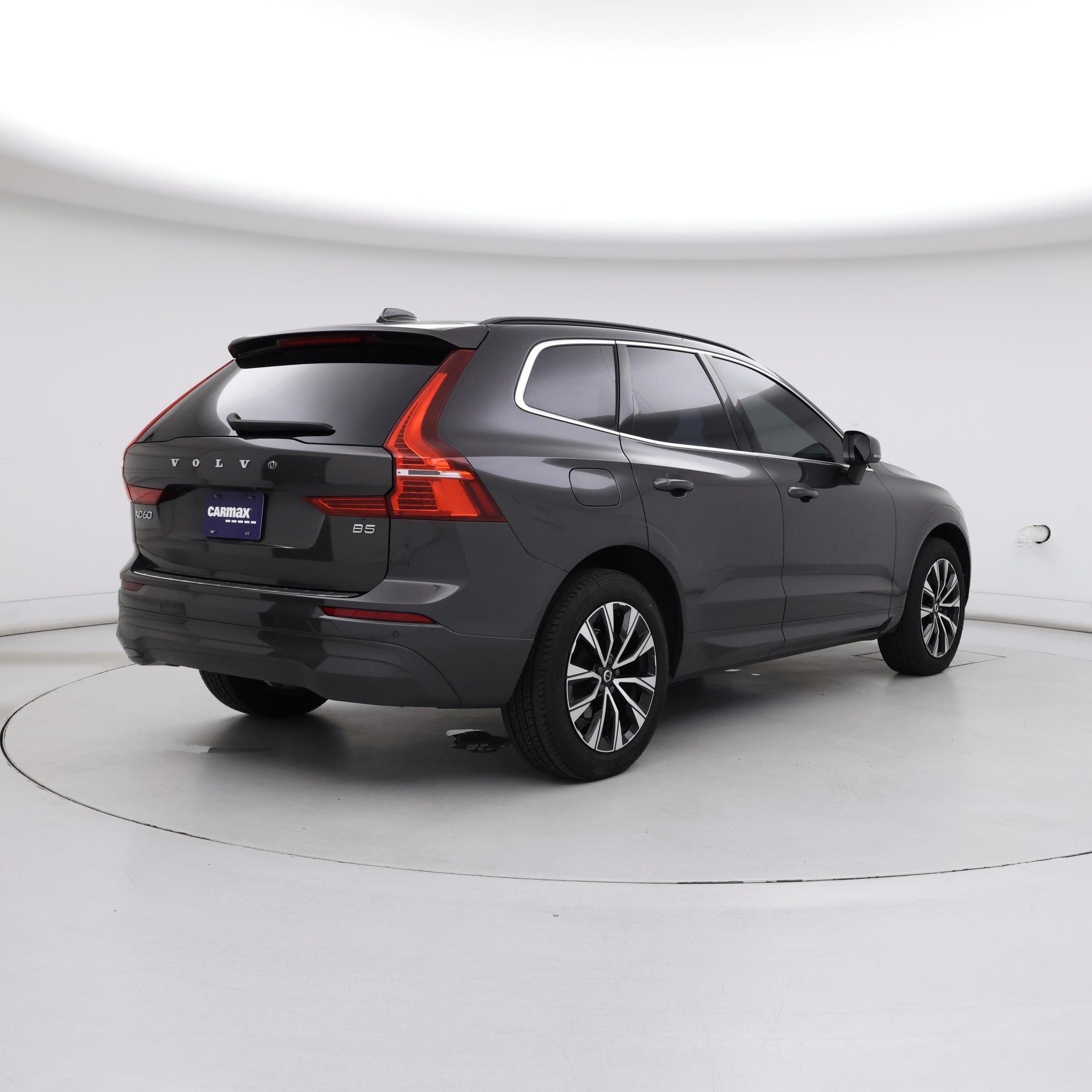Thumbnail: 2023 Volvo XC60 - 8