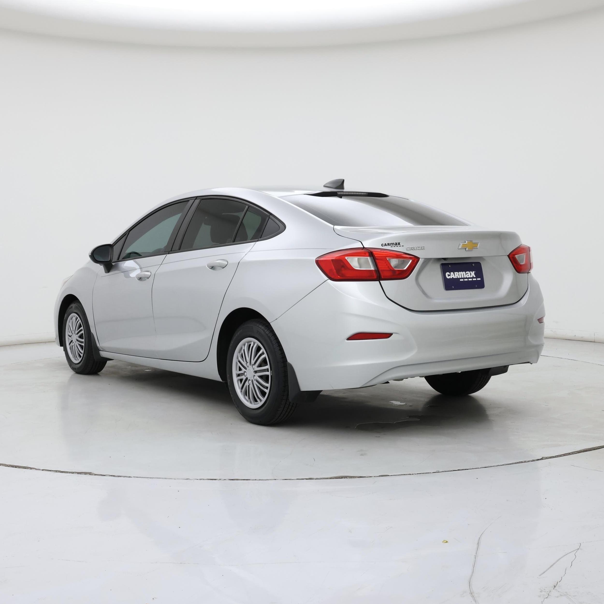 Thumbnail: 2018 Chevrolet Cruze - 2