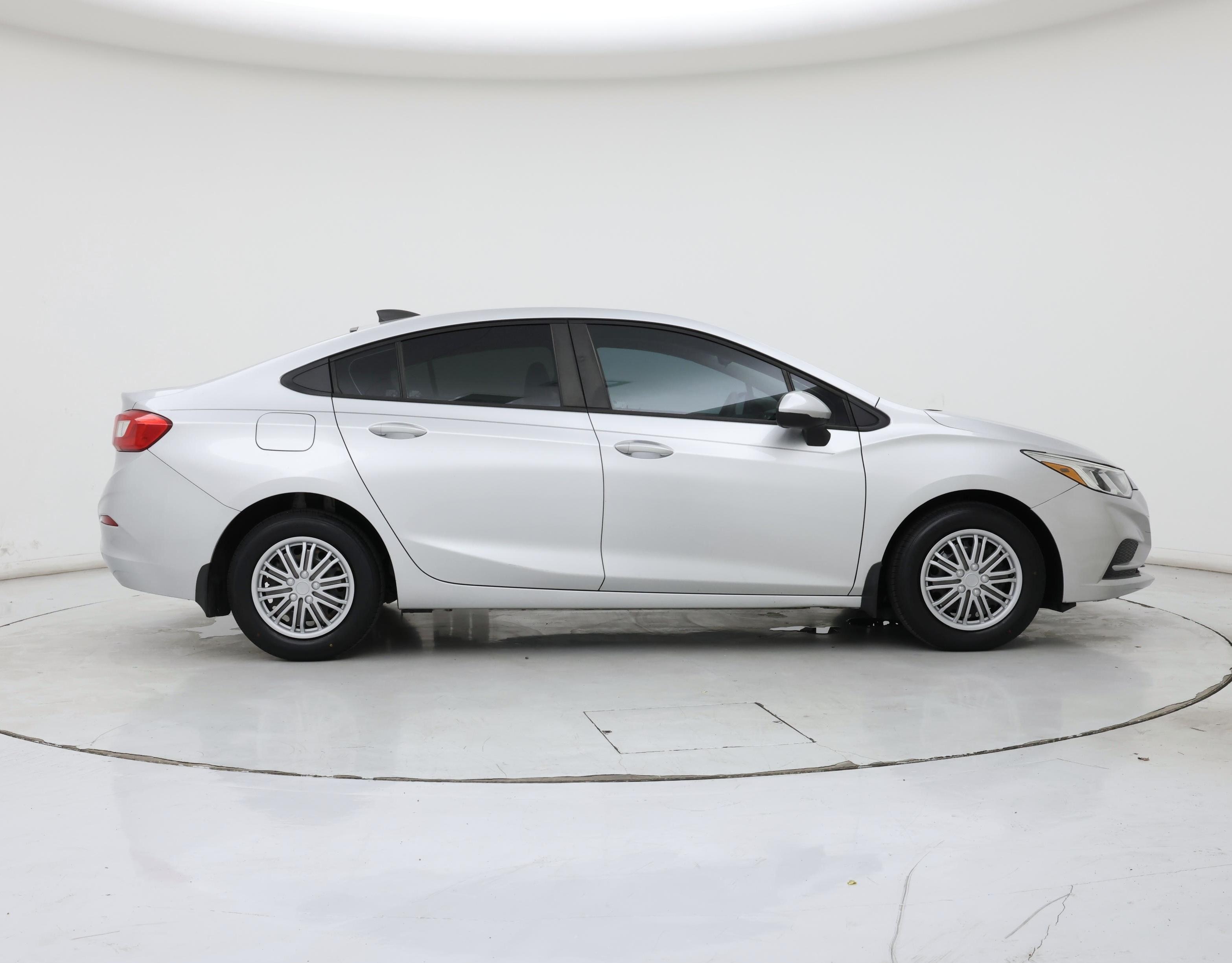 Thumbnail: 2018 Chevrolet Cruze - 7