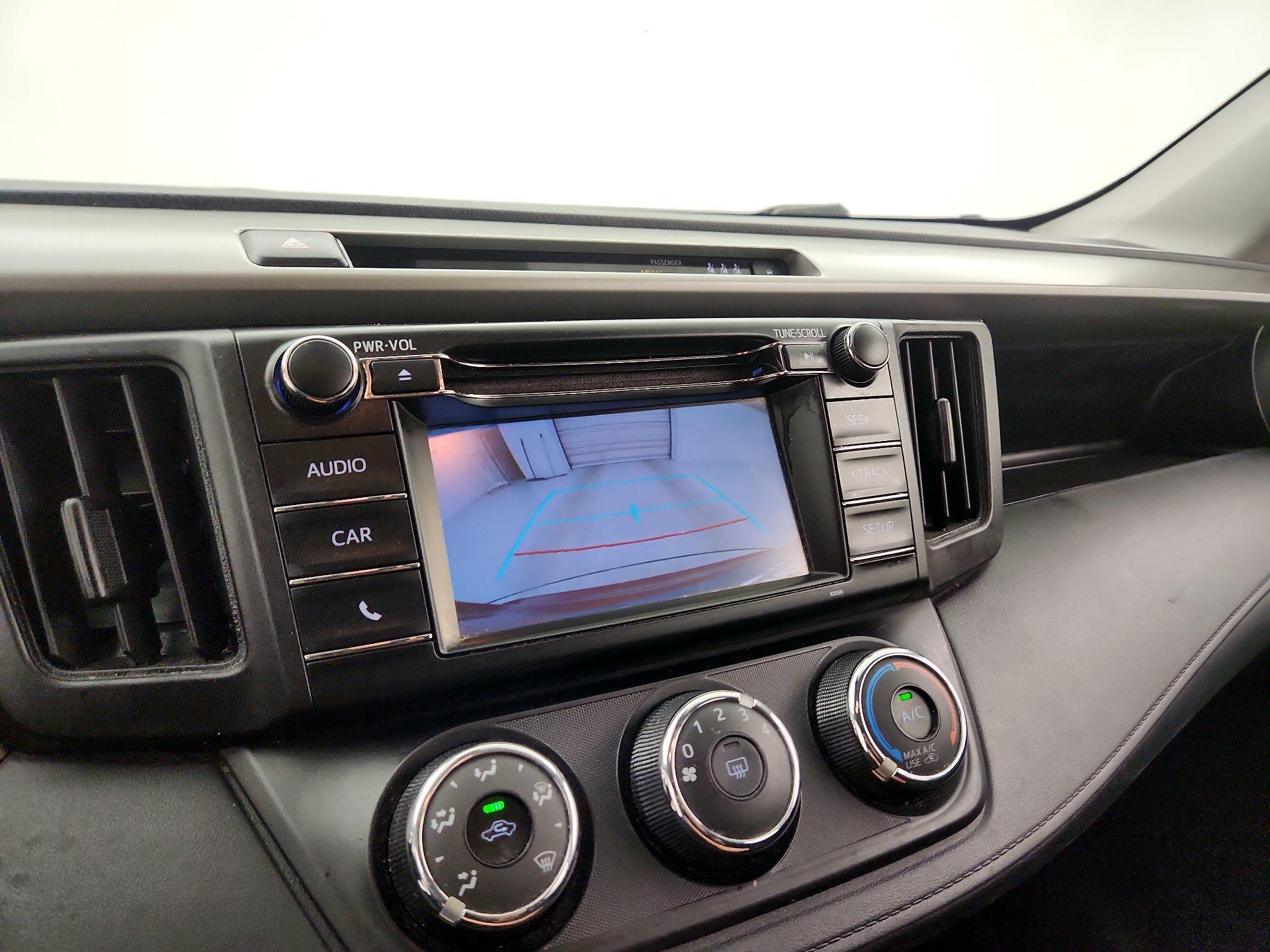 Thumbnail: 2018 Toyota RAV4 - 14