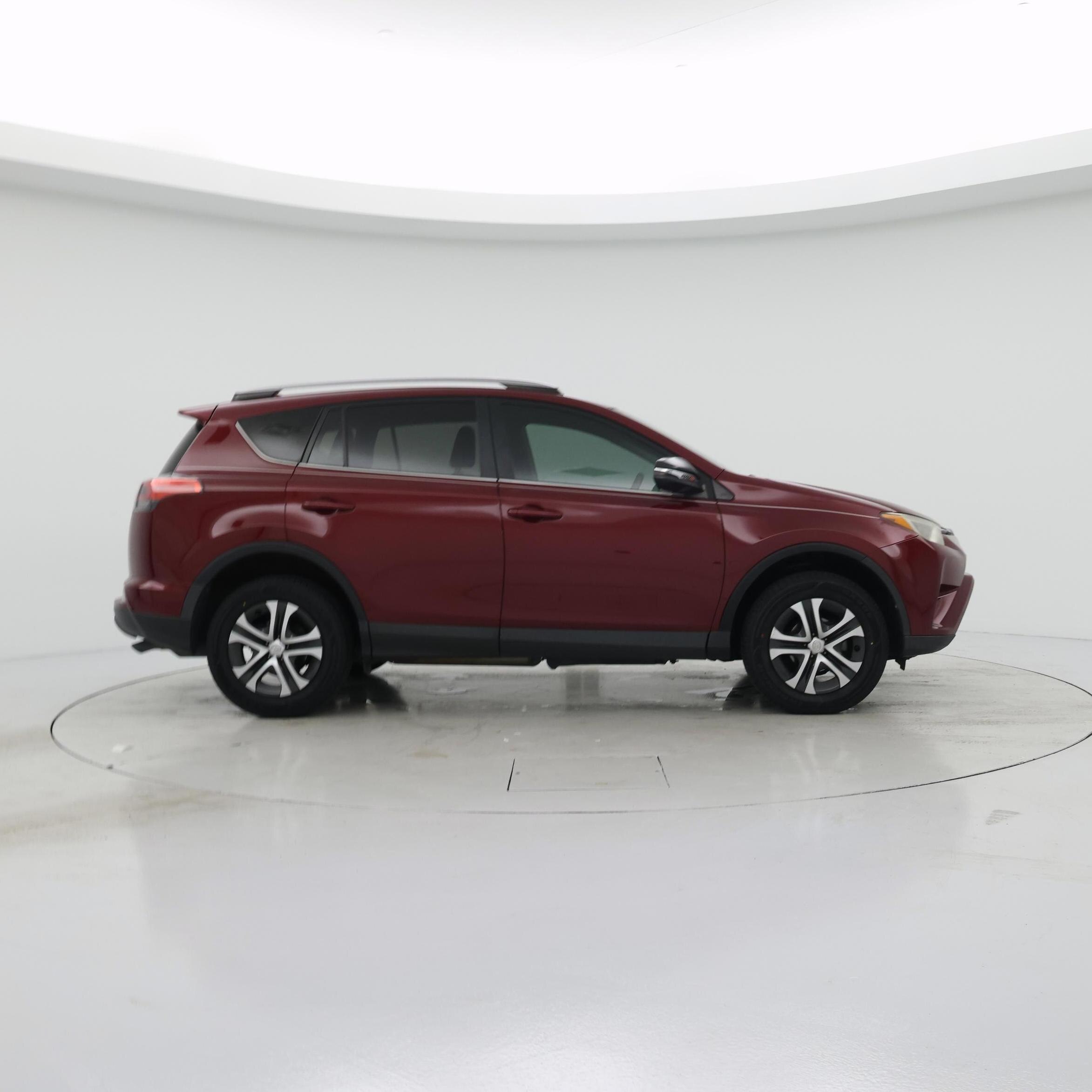 Thumbnail: 2018 Toyota RAV4 - 7