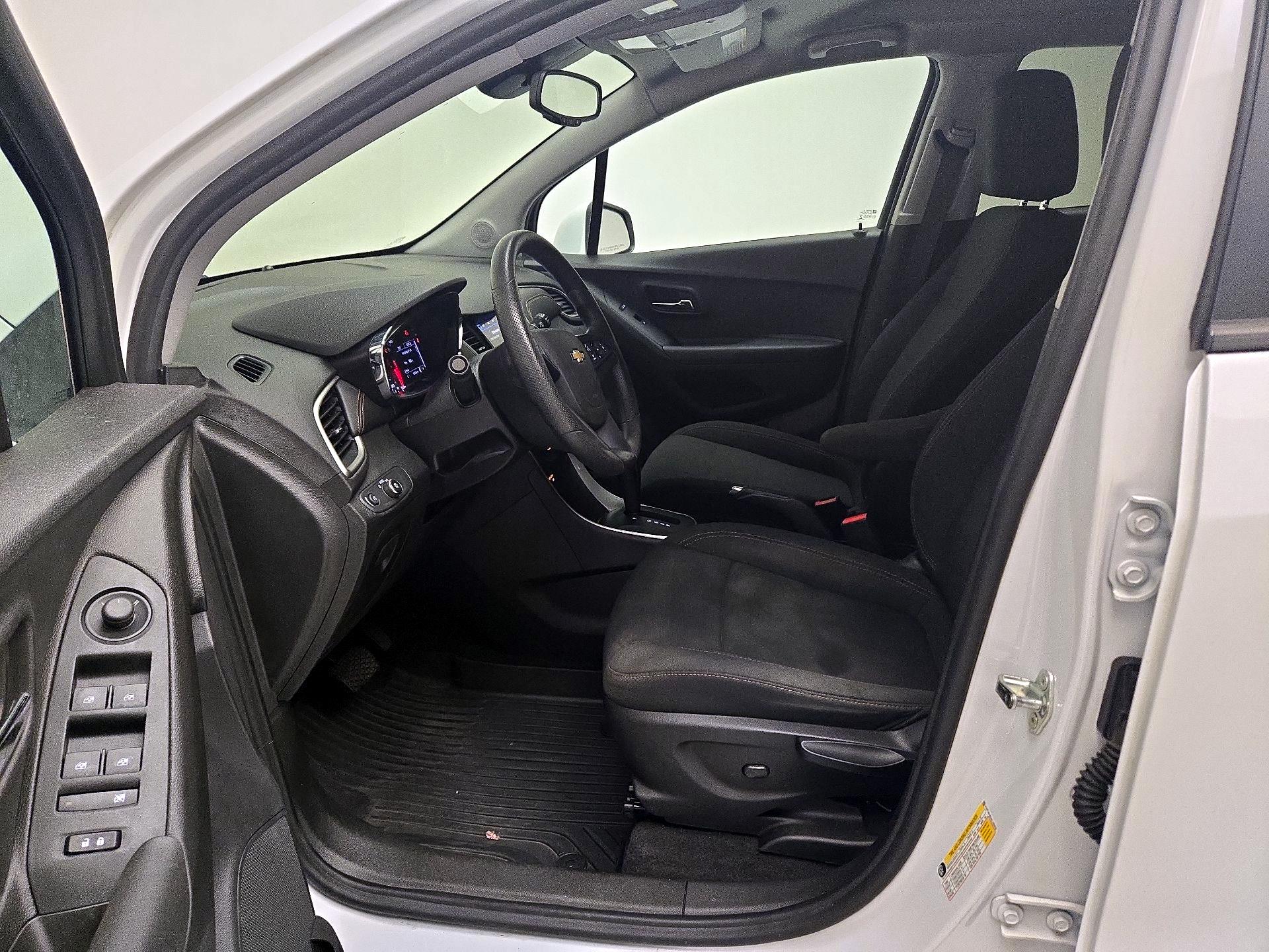 Thumbnail: 2019 Chevrolet Trax - 11