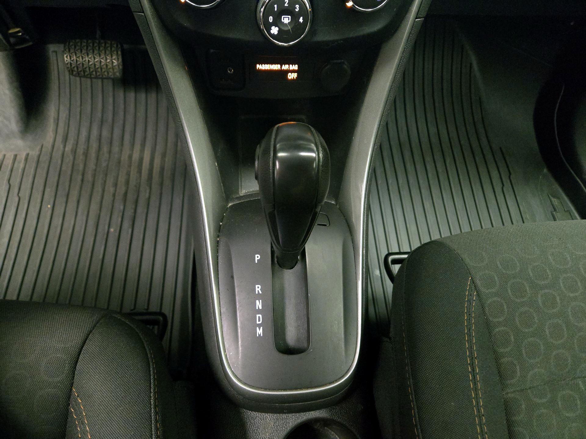 Thumbnail: 2019 Chevrolet Trax - 17