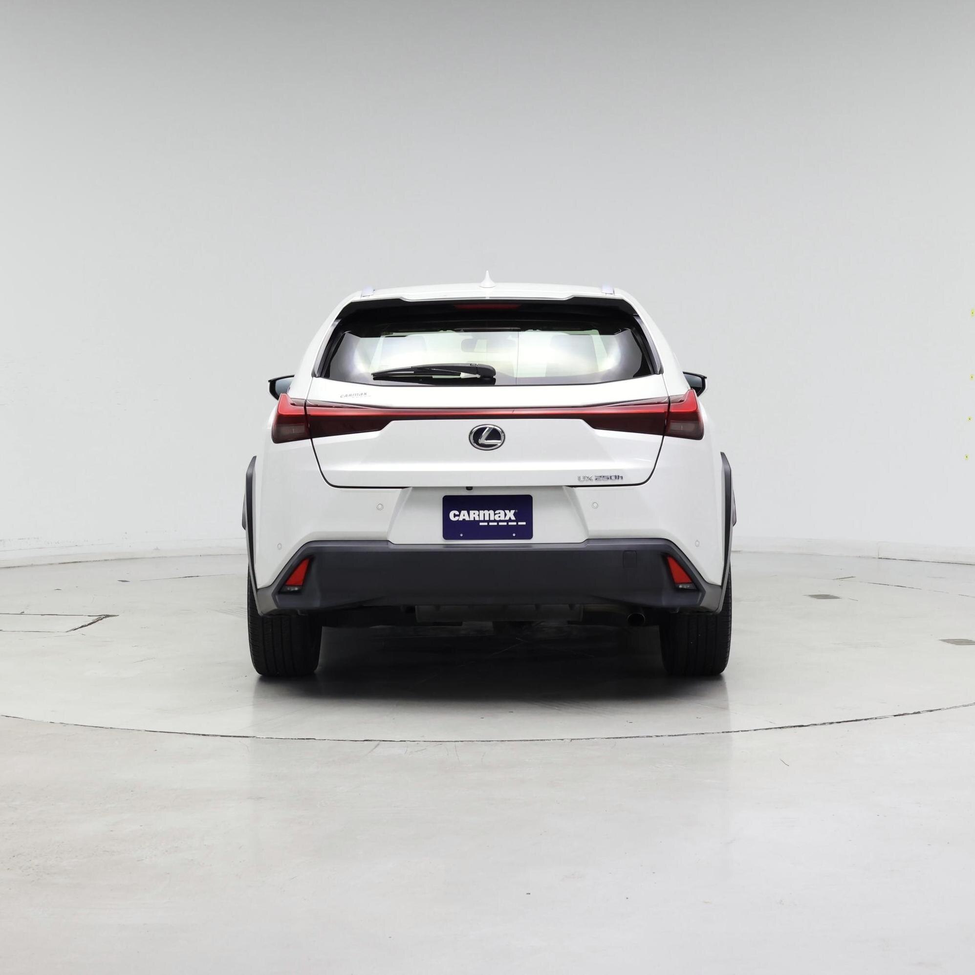 Thumbnail: 2021 Lexus UX - 6