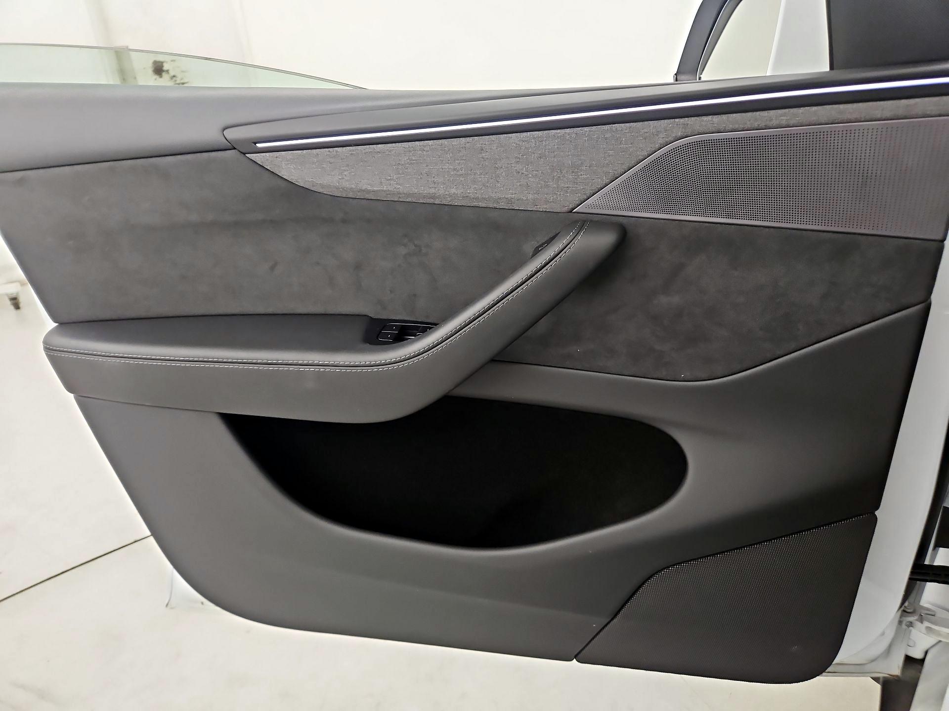 Thumbnail: 2026 Tesla Model Y - 12