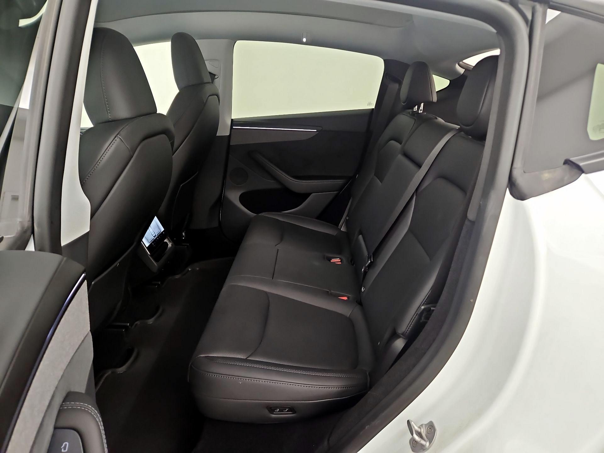 Thumbnail: 2026 Tesla Model Y - 19