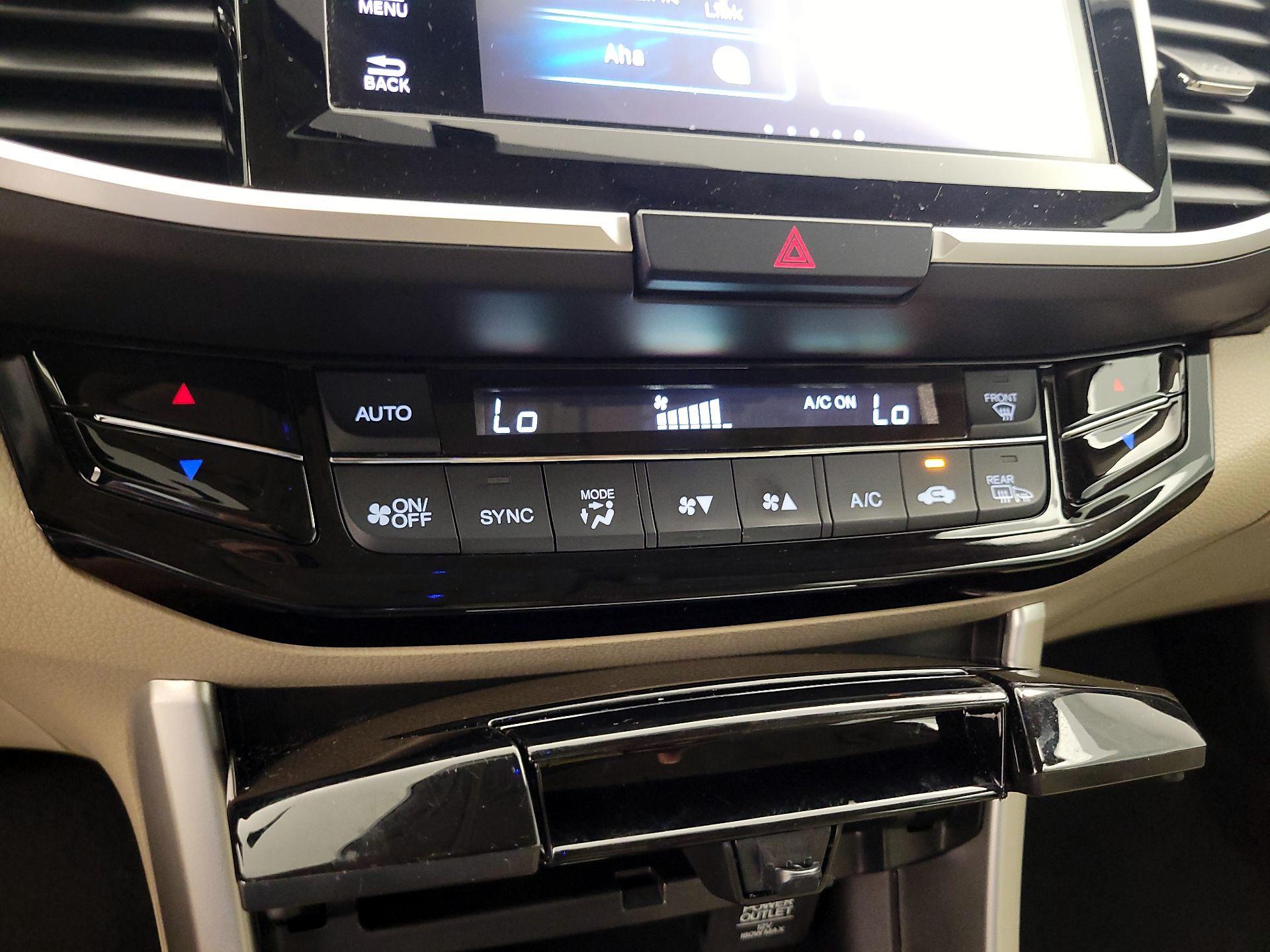 Thumbnail: 2017 Honda Accord - 14