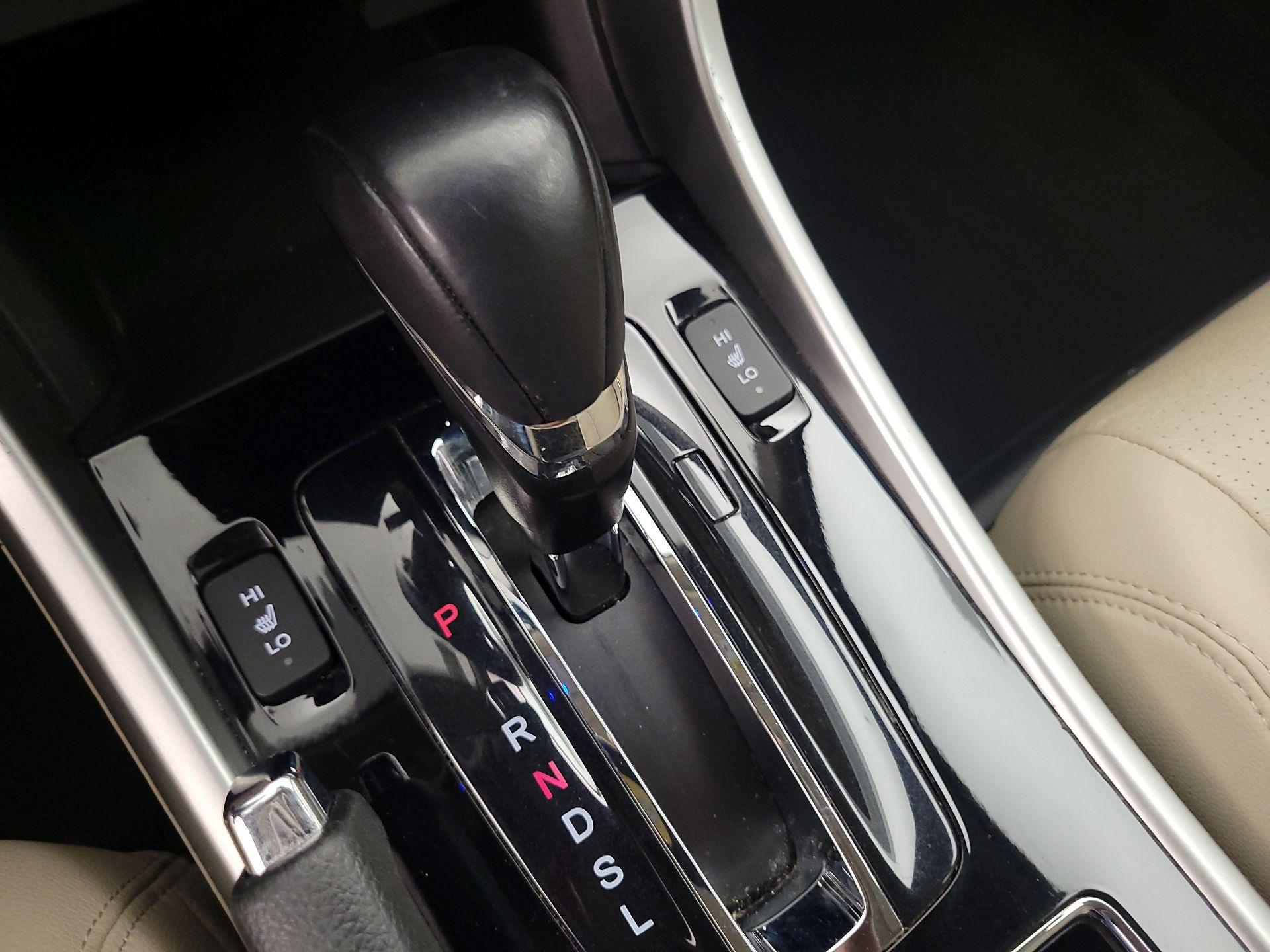 Thumbnail: 2017 Honda Accord - 15