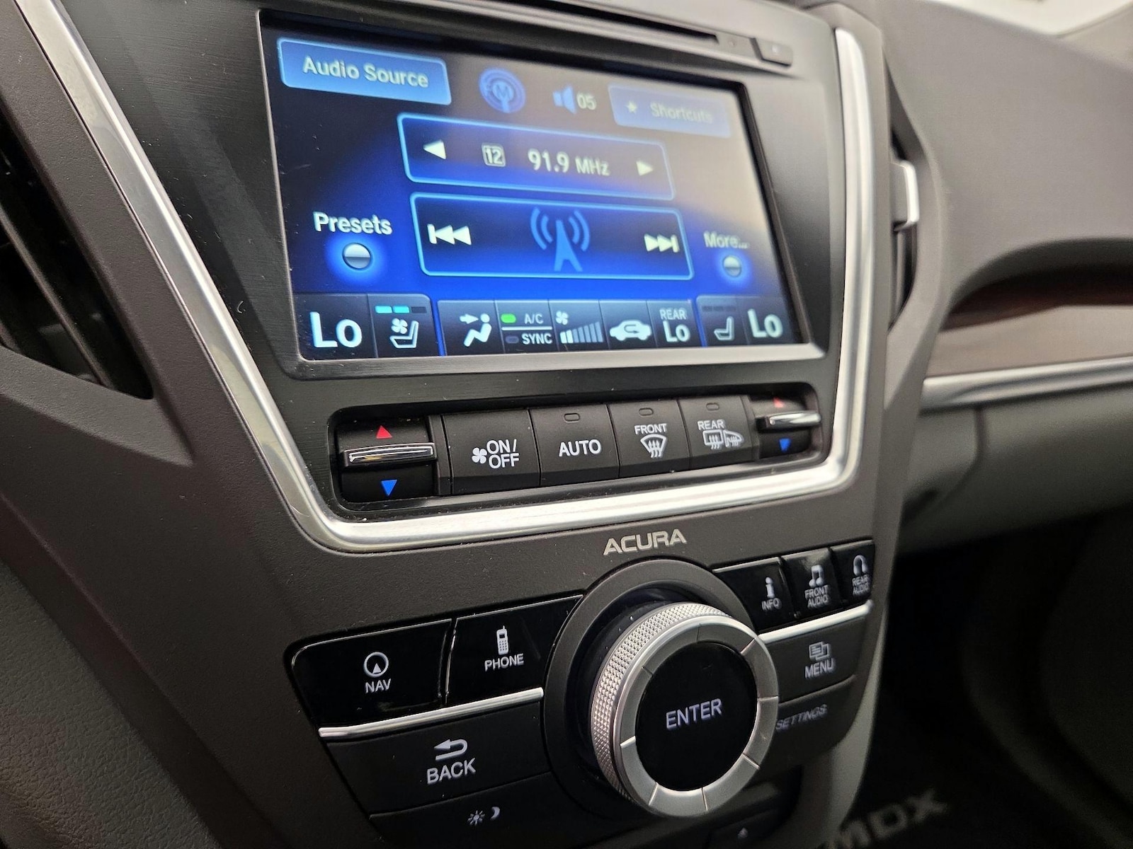 2015 Acura MDX Advance and Entertainment Package - Photo 18