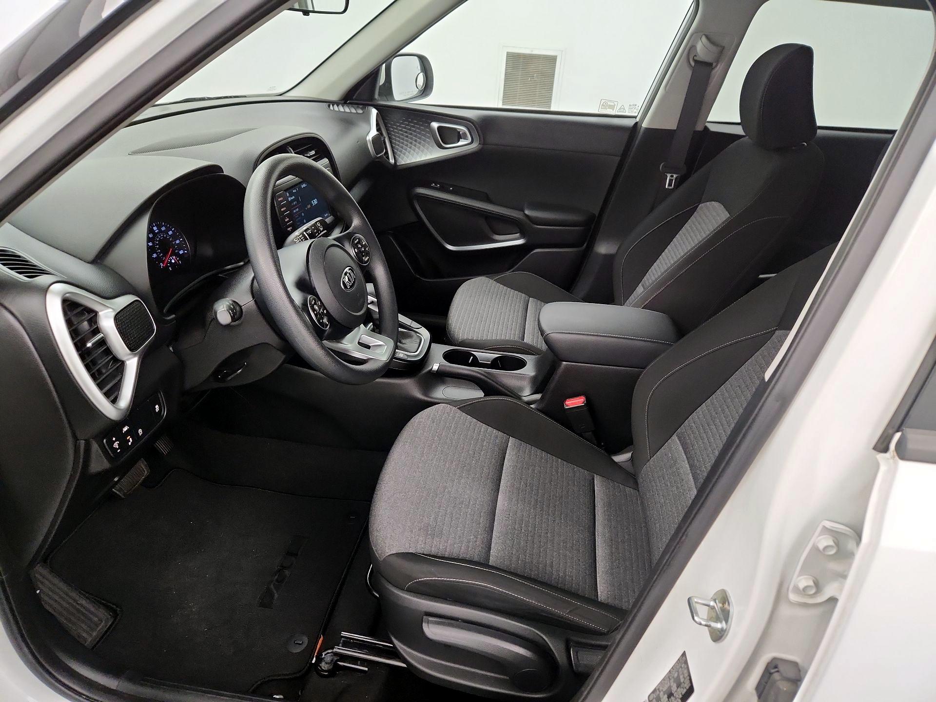 Thumbnail: 2020 Kia Soul - 11