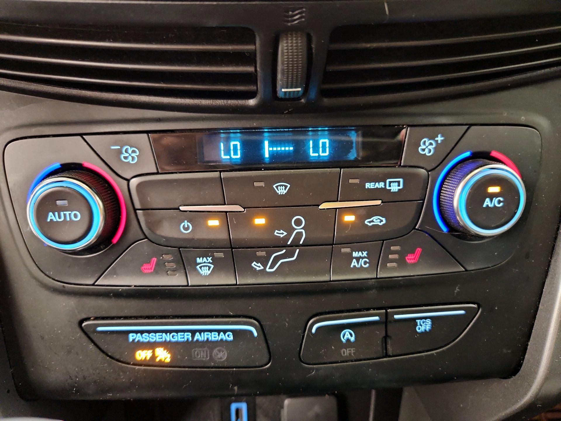 Thumbnail: 2017 Ford Escape - 16