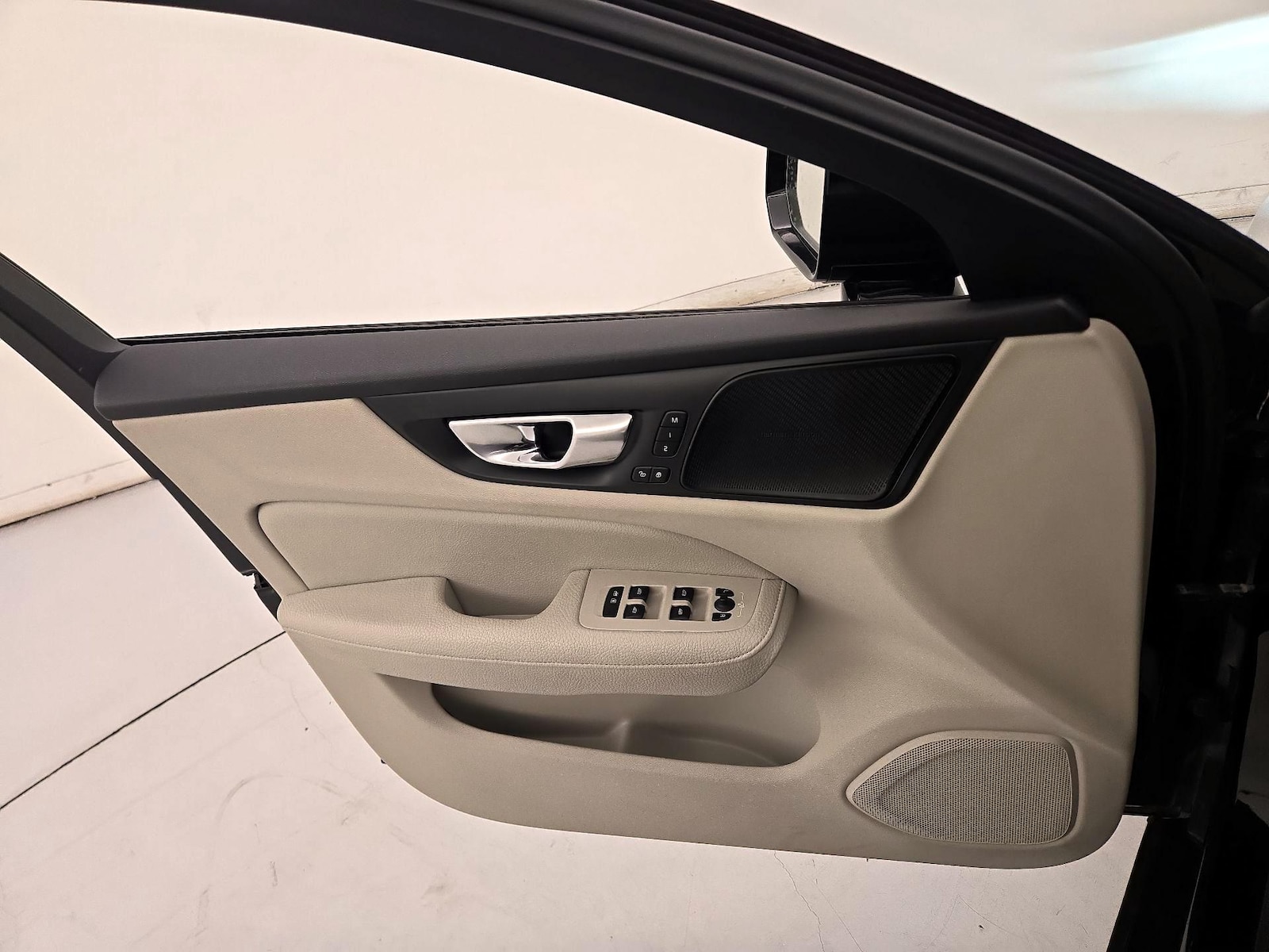 2020 Volvo S60 Momentum - Photo 13