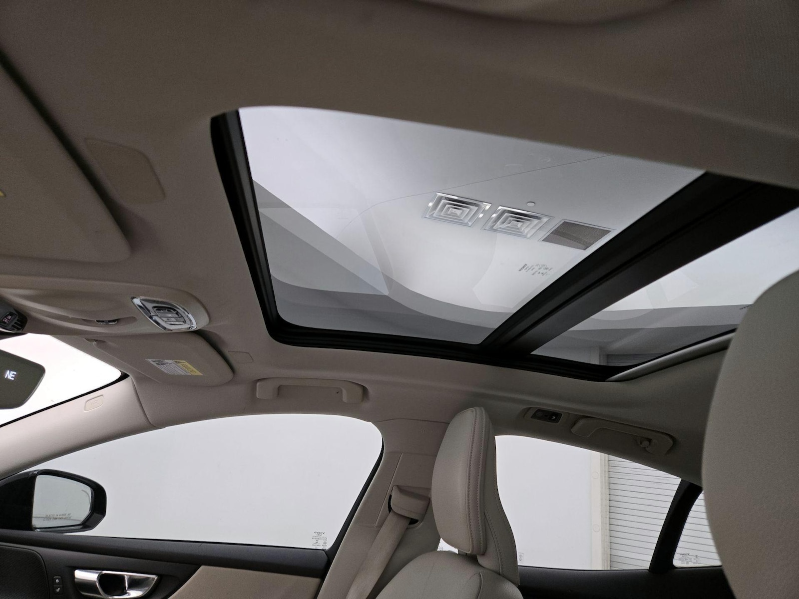 2020 Volvo S60 Momentum - Photo 21