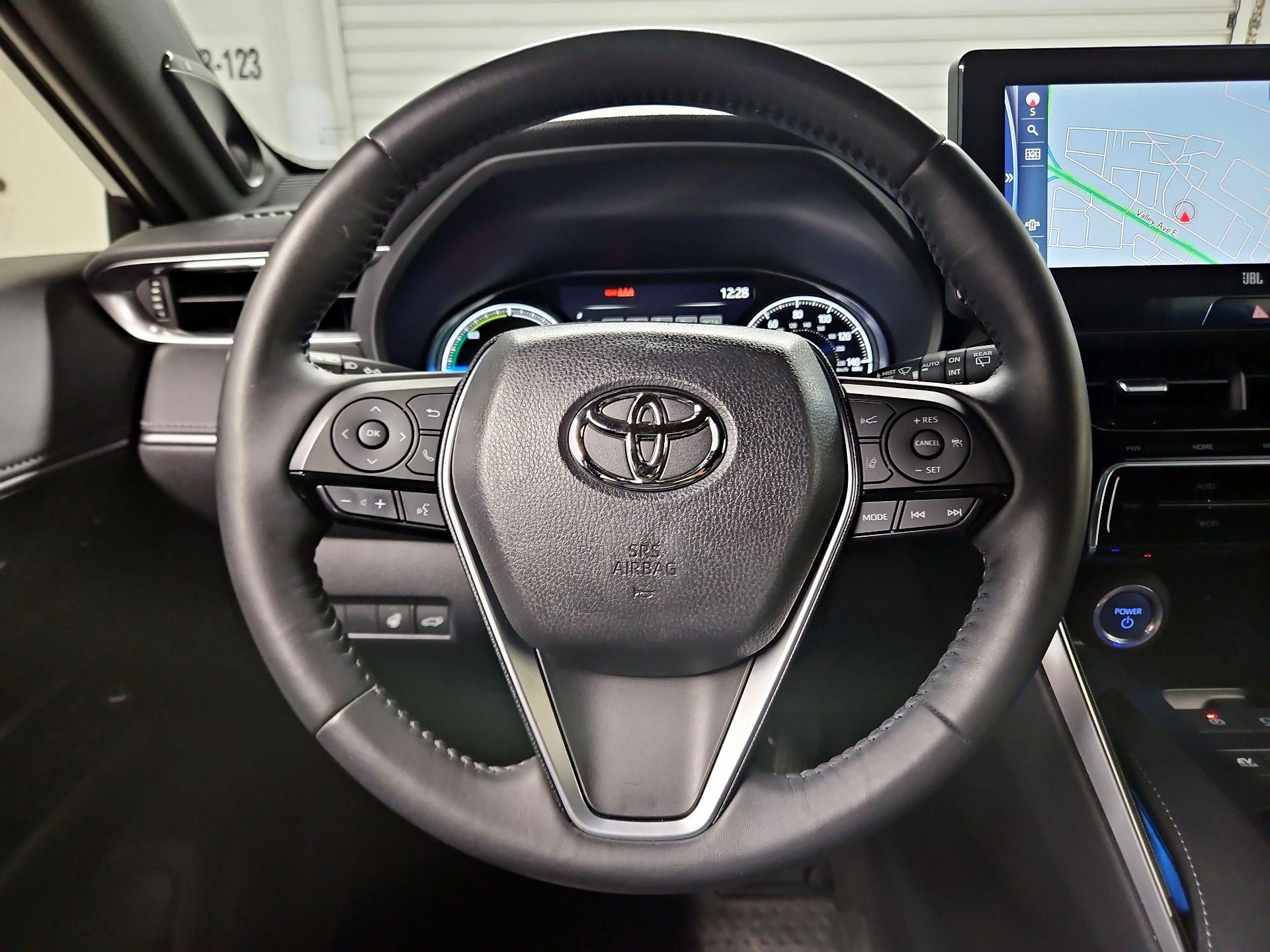 Thumbnail: 2021 Toyota Venza - 10