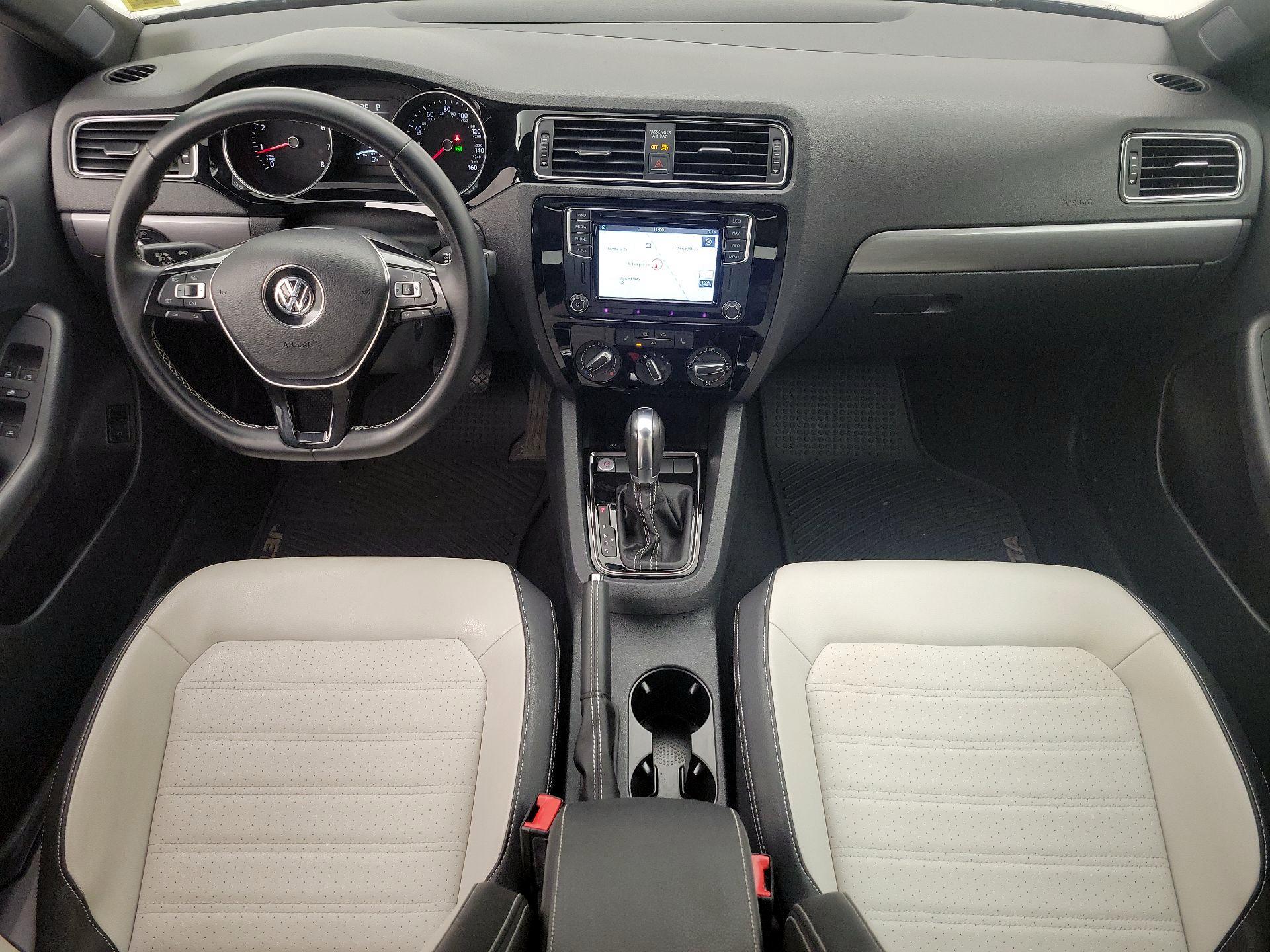 Thumbnail: 2016 Volkswagen Jetta - 9