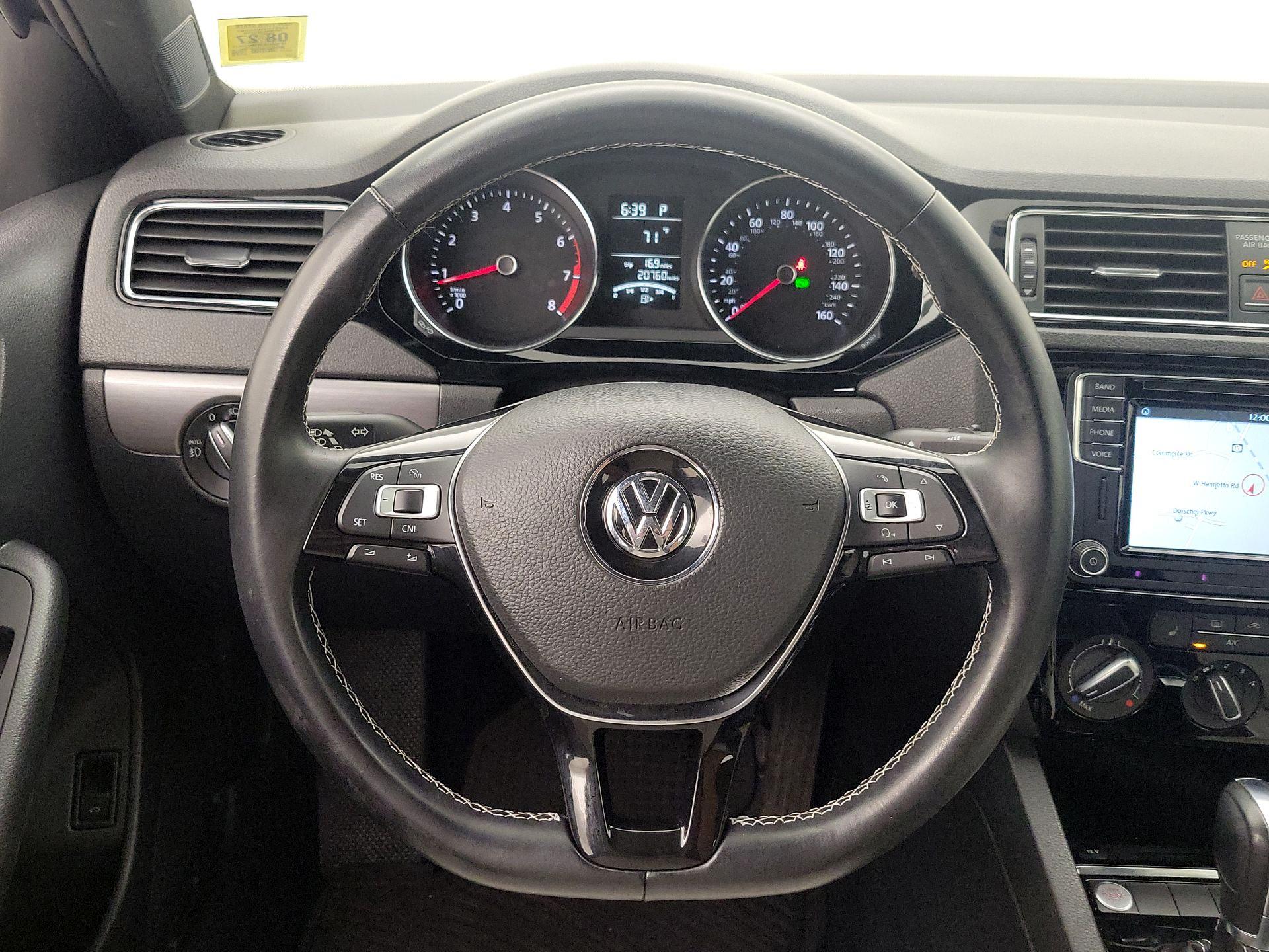 Thumbnail: 2016 Volkswagen Jetta - 10