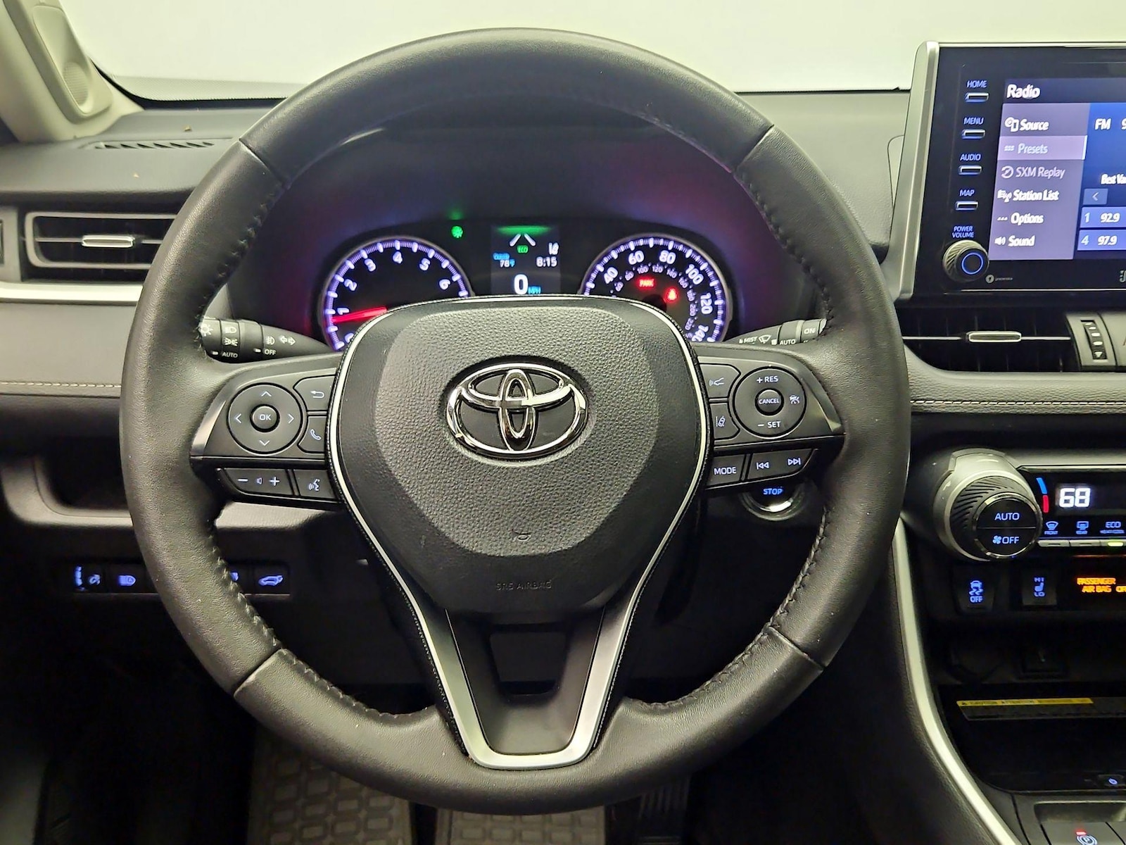 2021 Toyota RAV4 XLE Premium - Photo 11