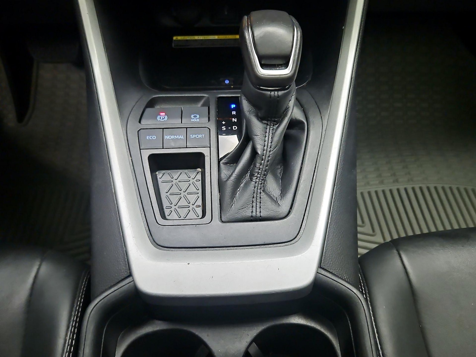 2021 Toyota RAV4 XLE Premium - Photo 18