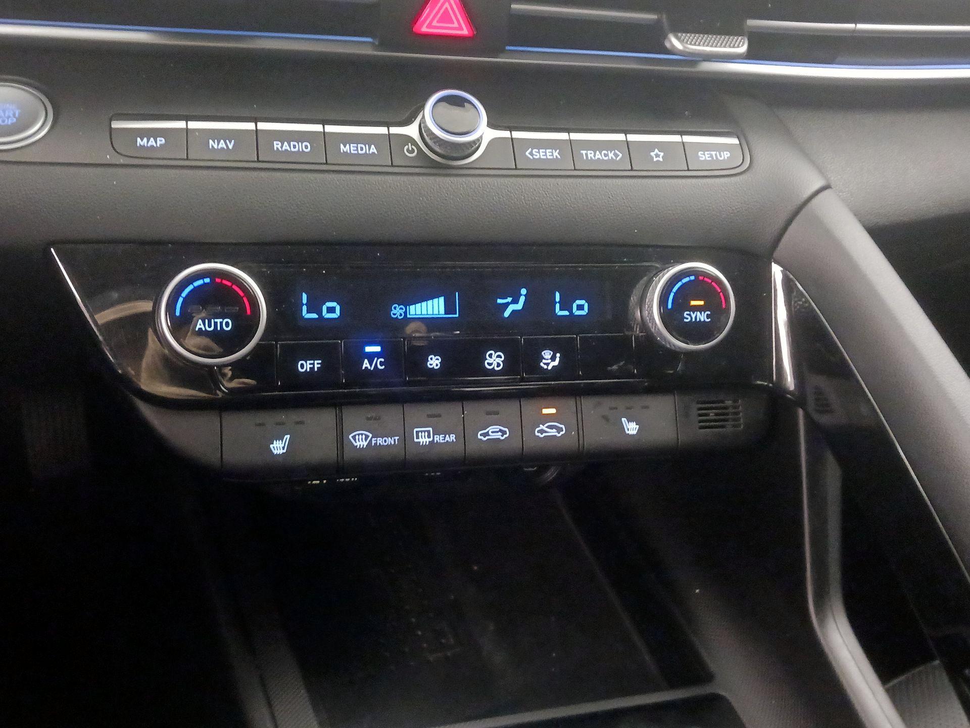 Thumbnail: 2023 Hyundai Elantra - 17