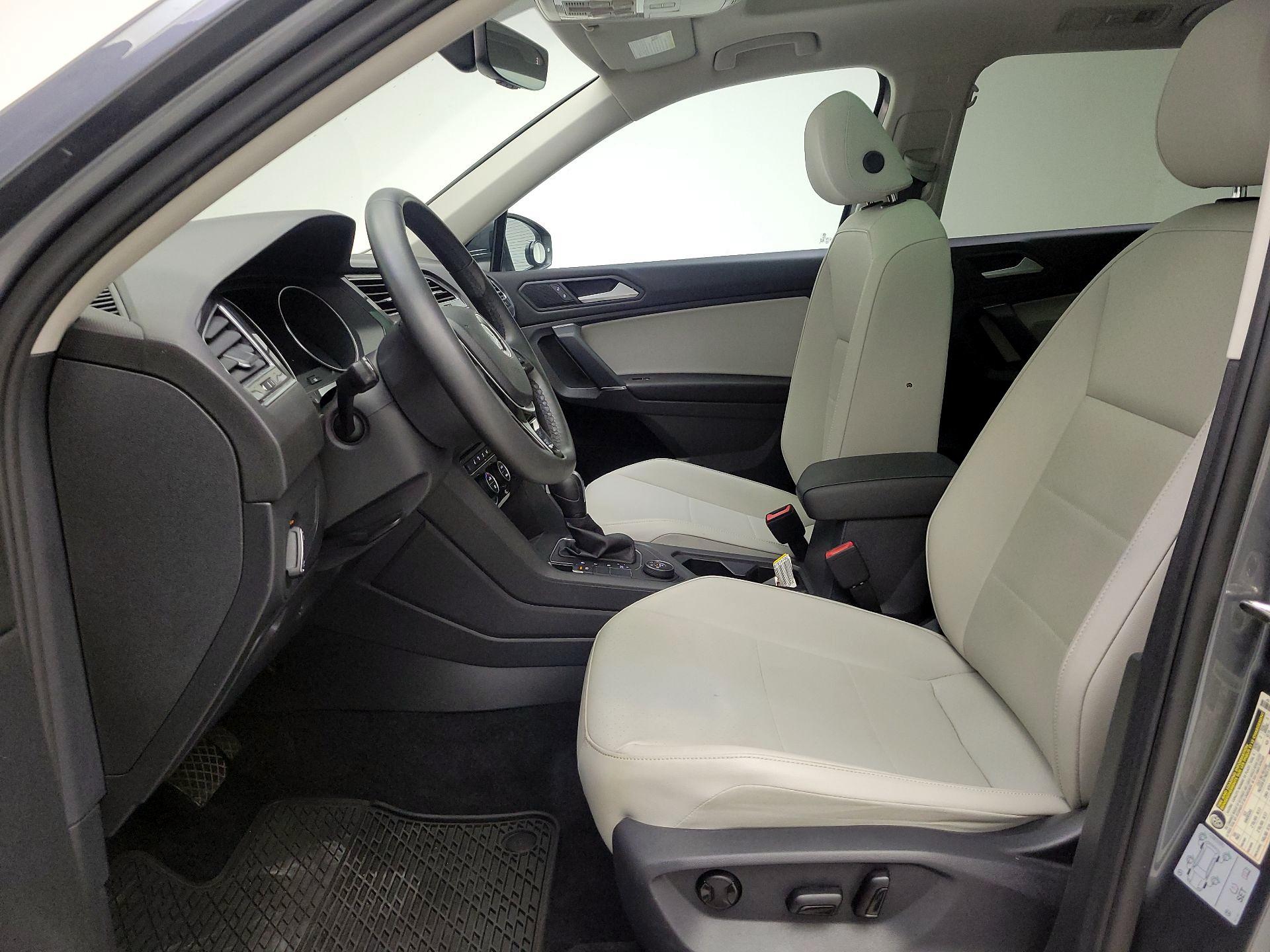 Thumbnail: 2020 Volkswagen Tiguan - 11