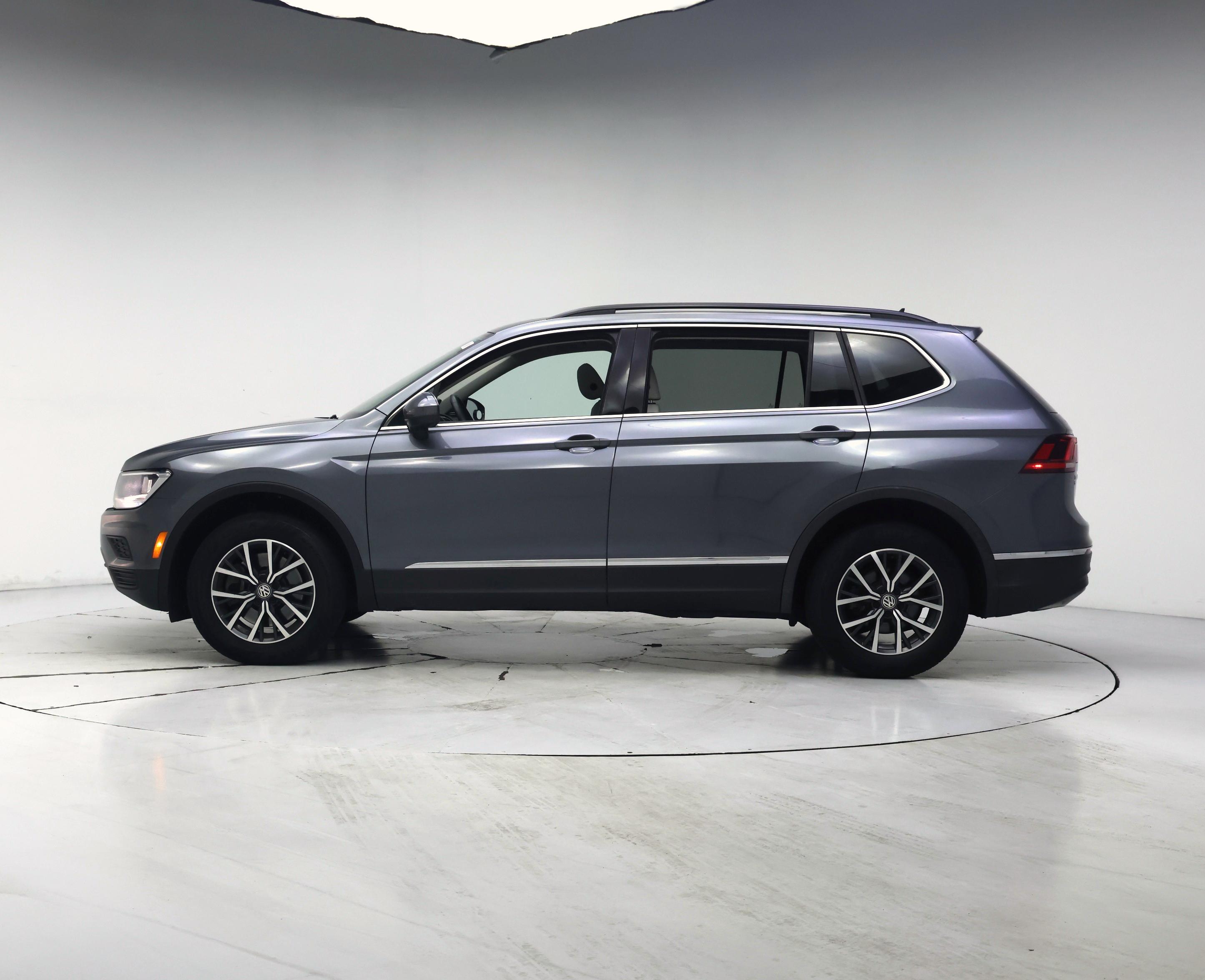 Thumbnail: 2020 Volkswagen Tiguan - 3