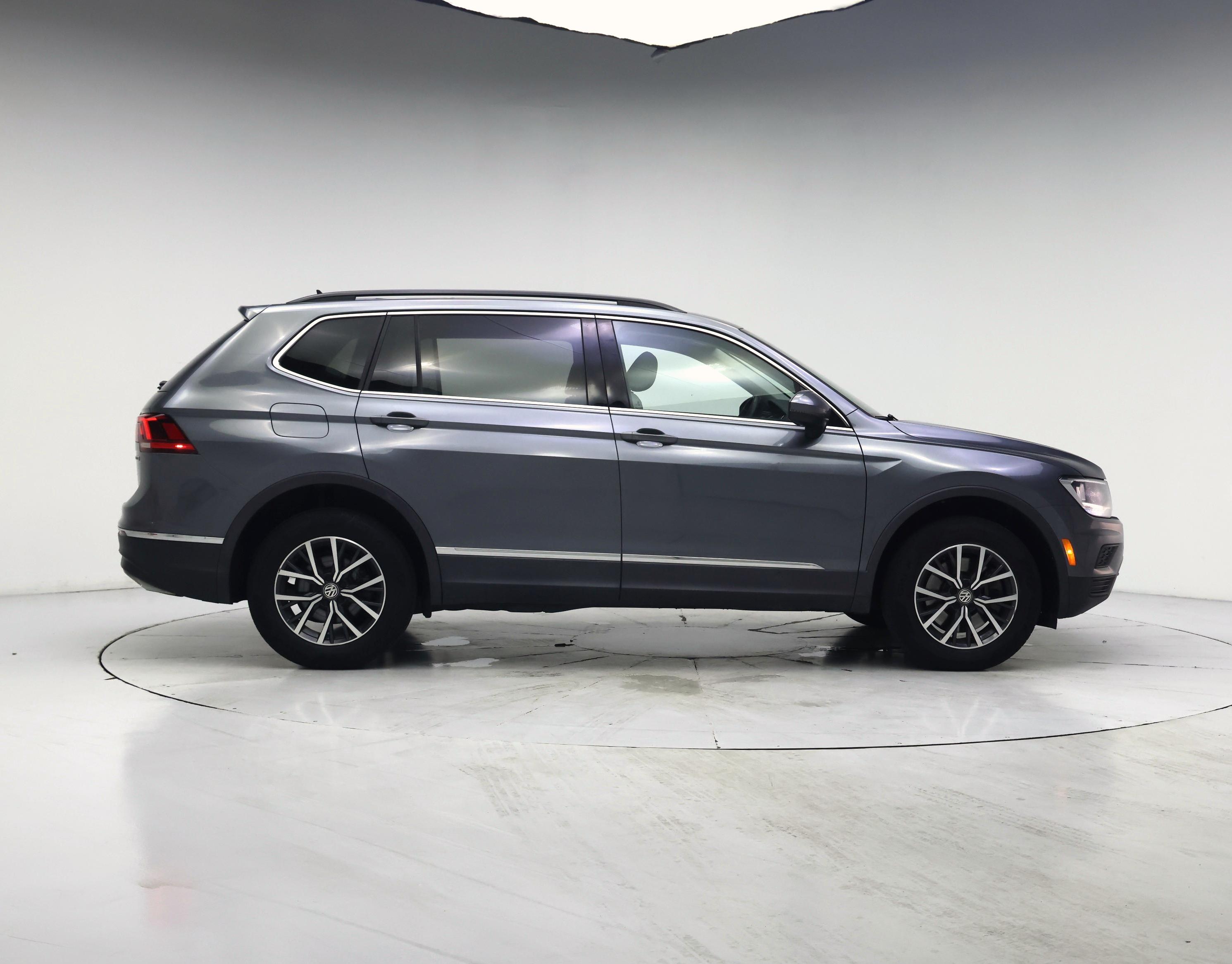 Thumbnail: 2020 Volkswagen Tiguan - 7