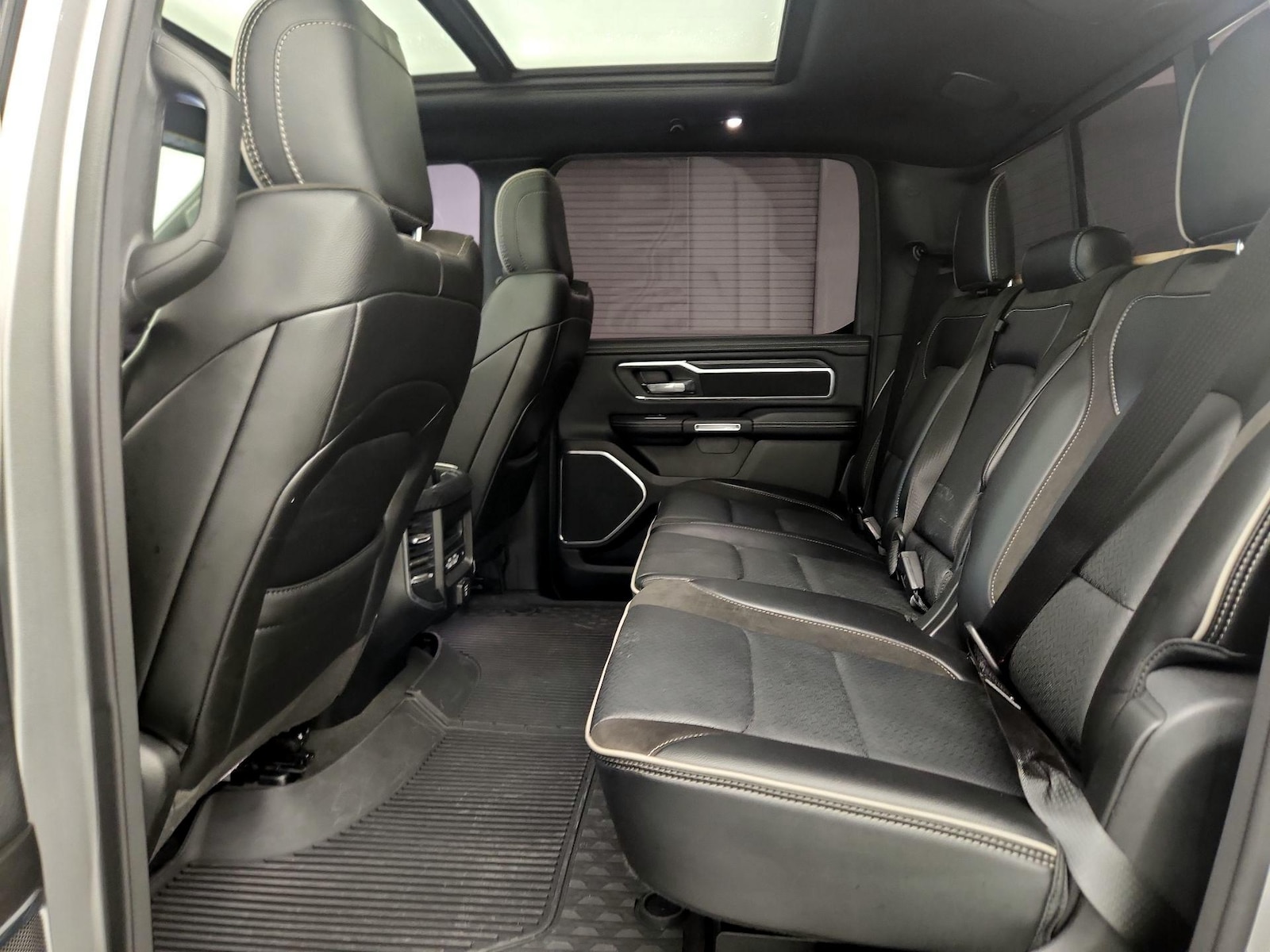 2024 RAM Ram 1500 Pickup Laramie - Photo 22