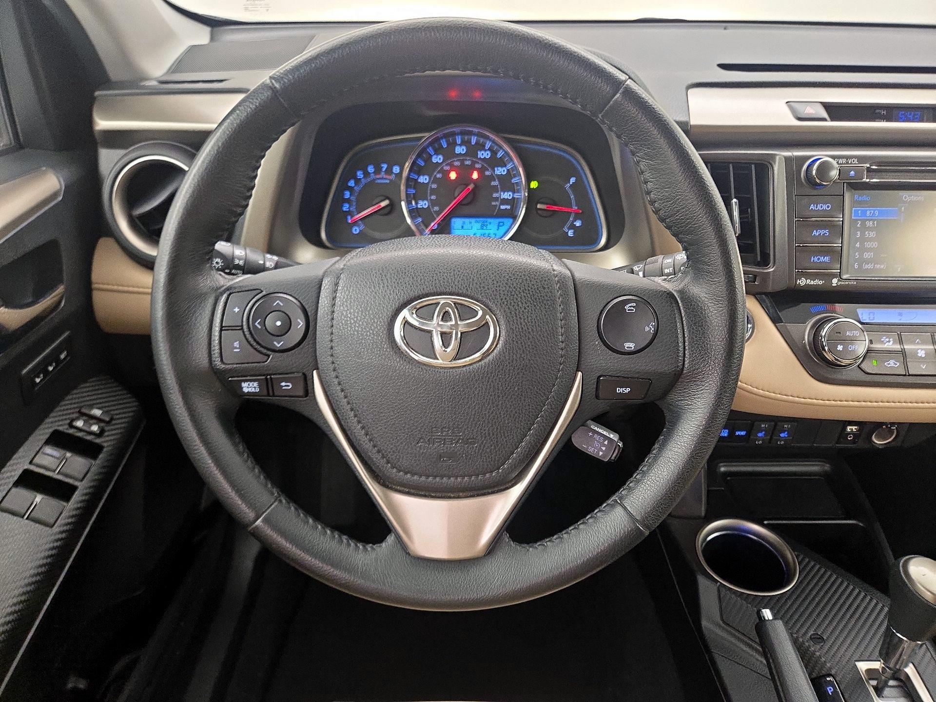 Thumbnail: 2015 Toyota RAV4 - 10