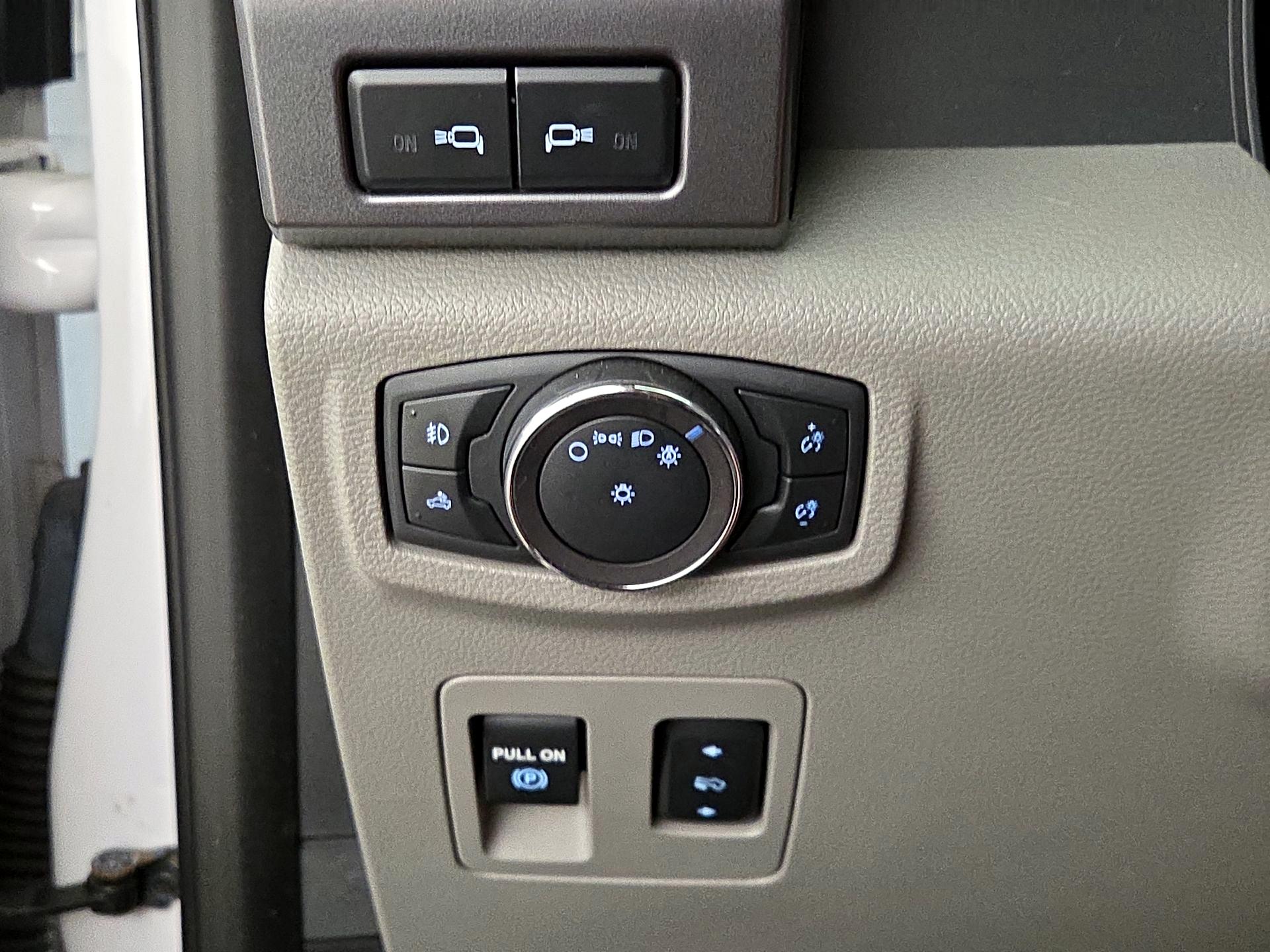 Thumbnail: 2019 Ford F-150 - 13