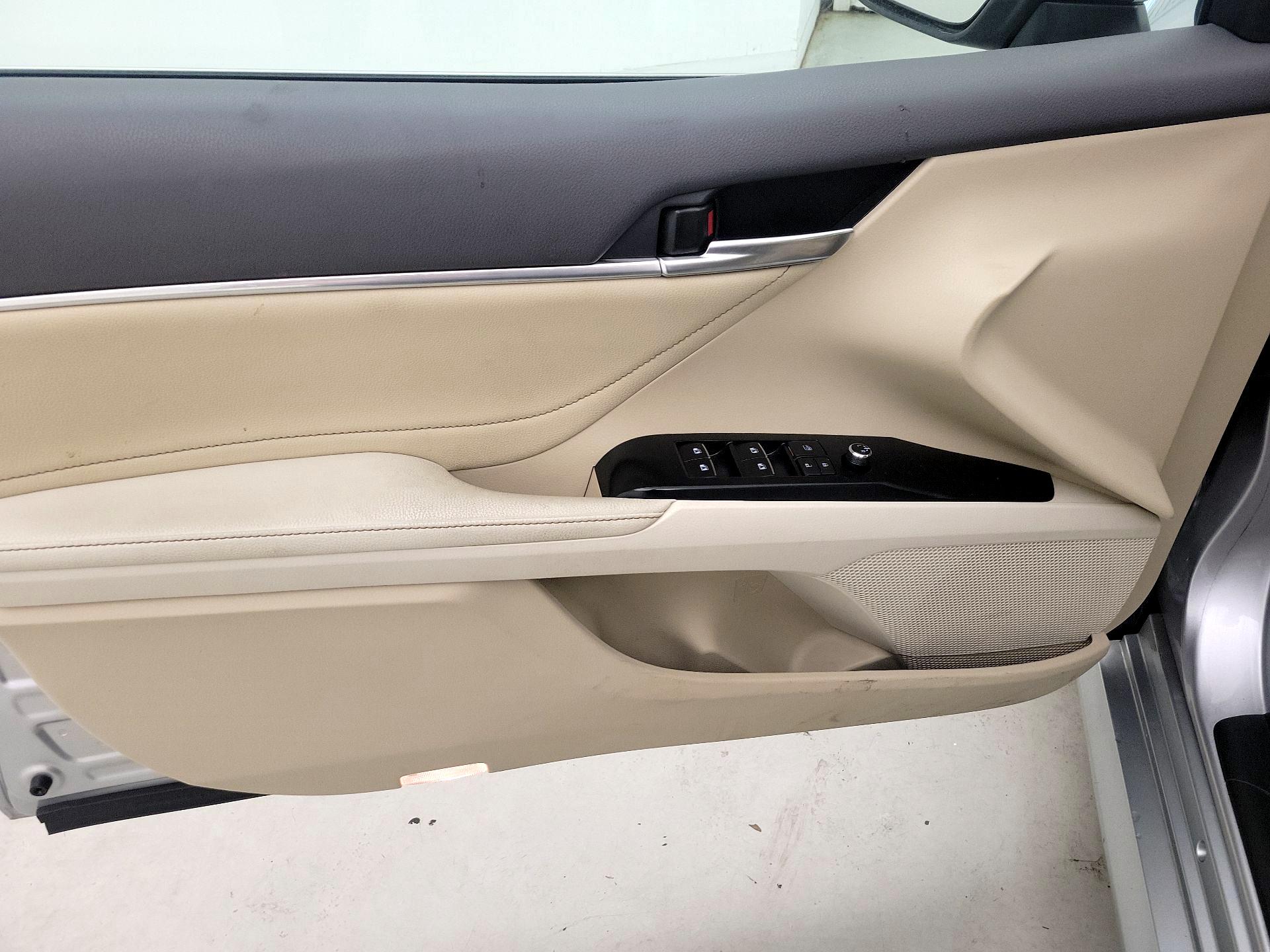 Thumbnail: 2018 Toyota Camry - 12