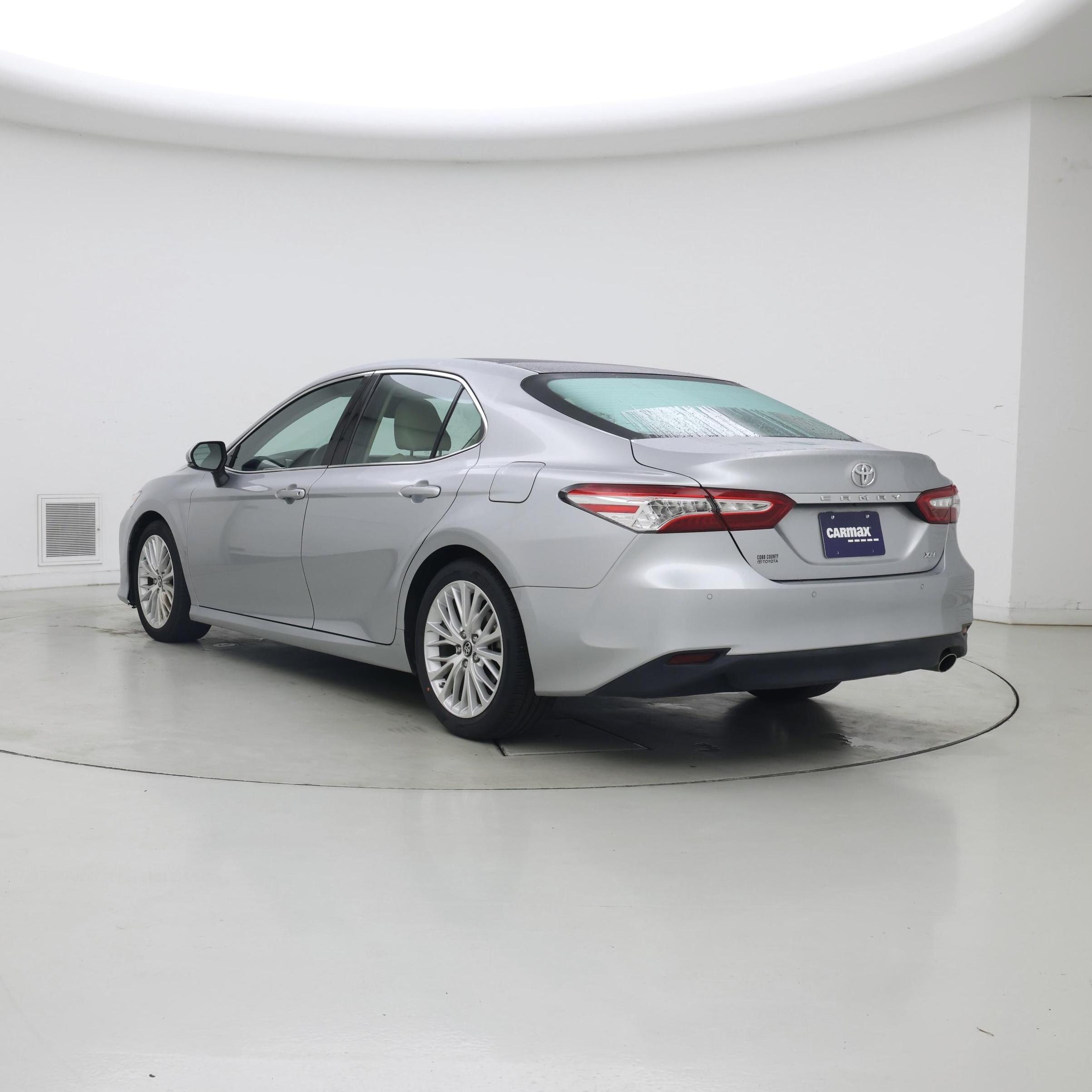 Thumbnail: 2018 Toyota Camry - 2