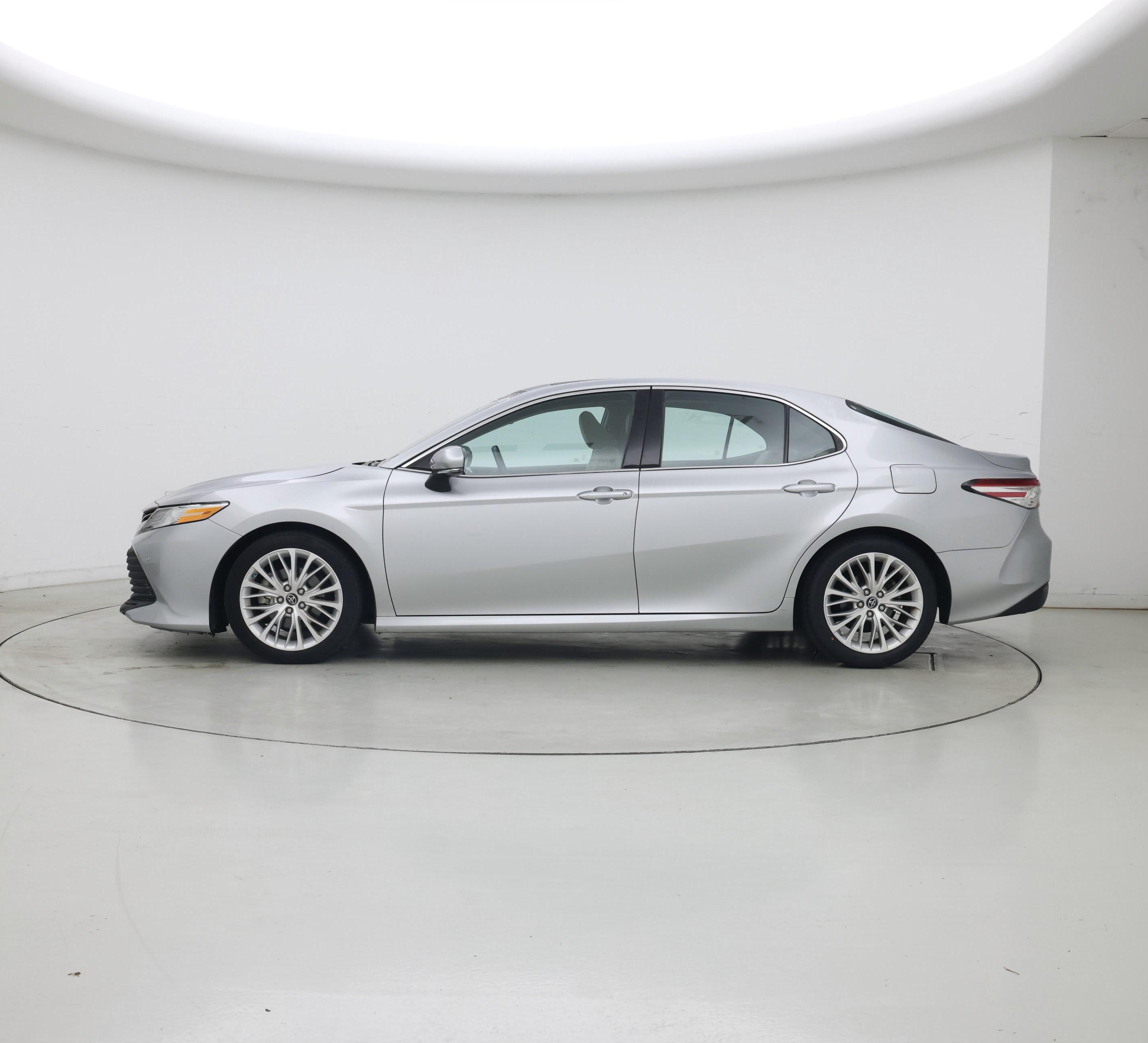 Thumbnail: 2018 Toyota Camry - 3