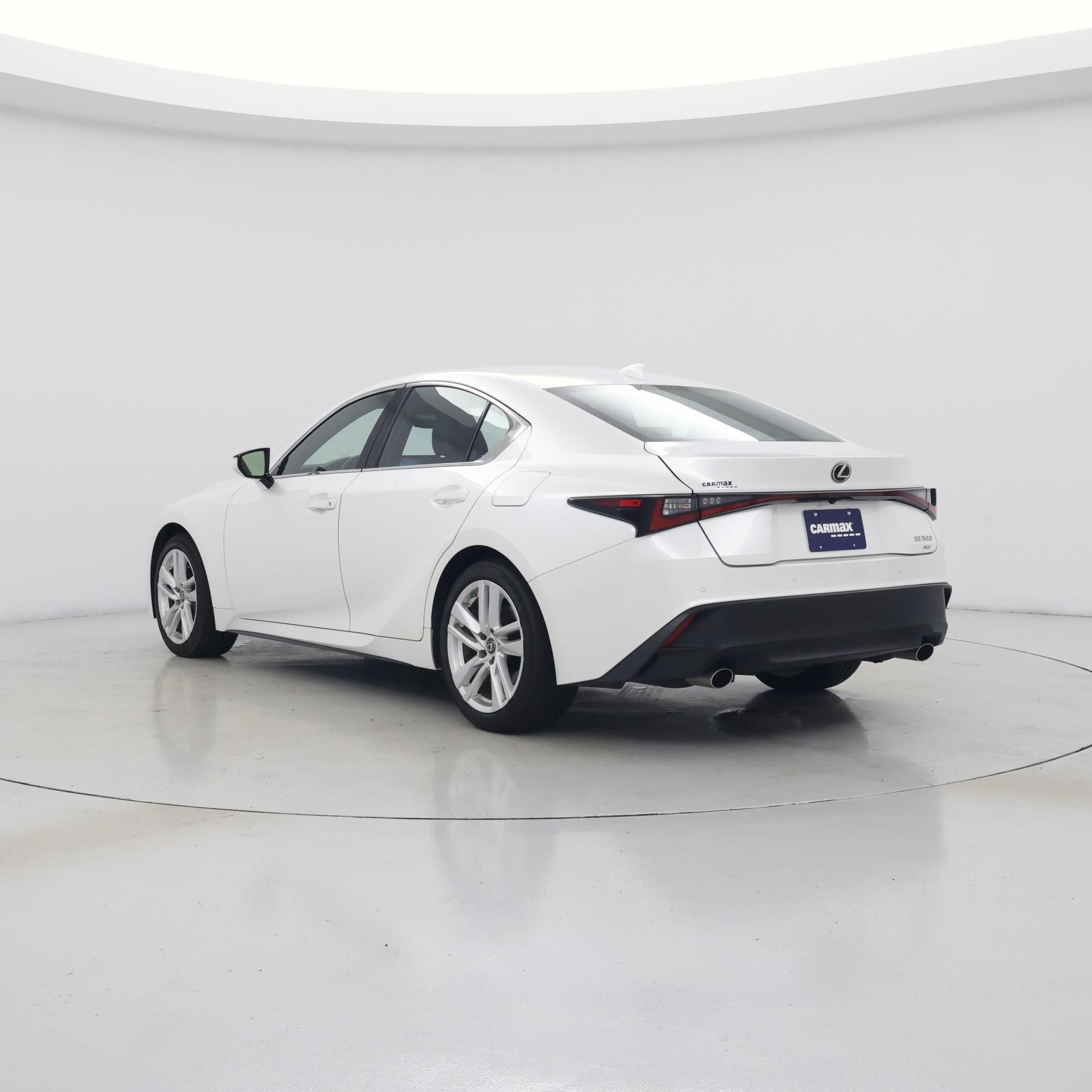 Thumbnail: 2021 Lexus IS - 2