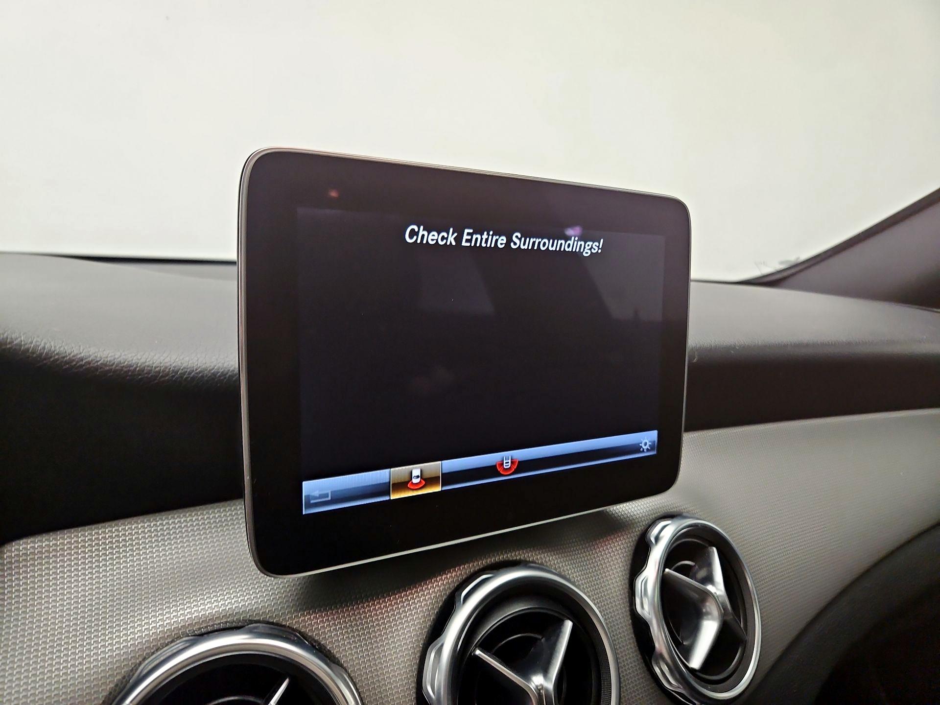 Thumbnail: 2019 Mercedes-Benz GLA - 15