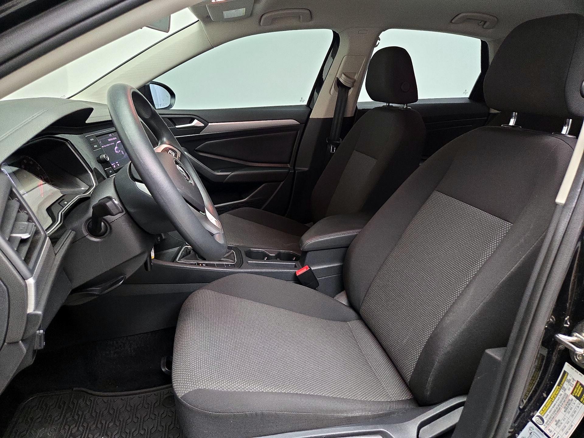 Thumbnail: 2019 Volkswagen Jetta - 11