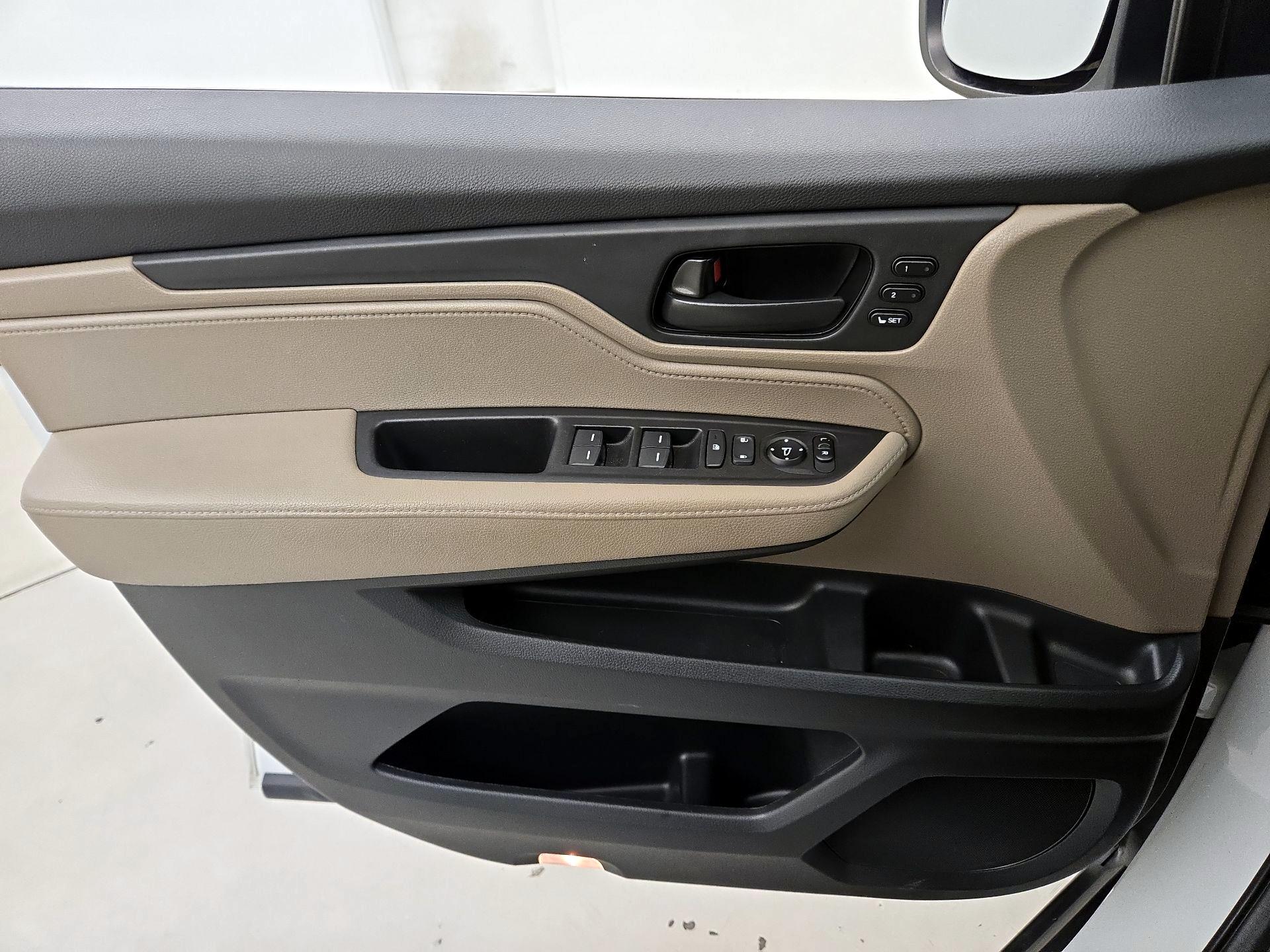 Thumbnail: 2020 Honda Odyssey - 12
