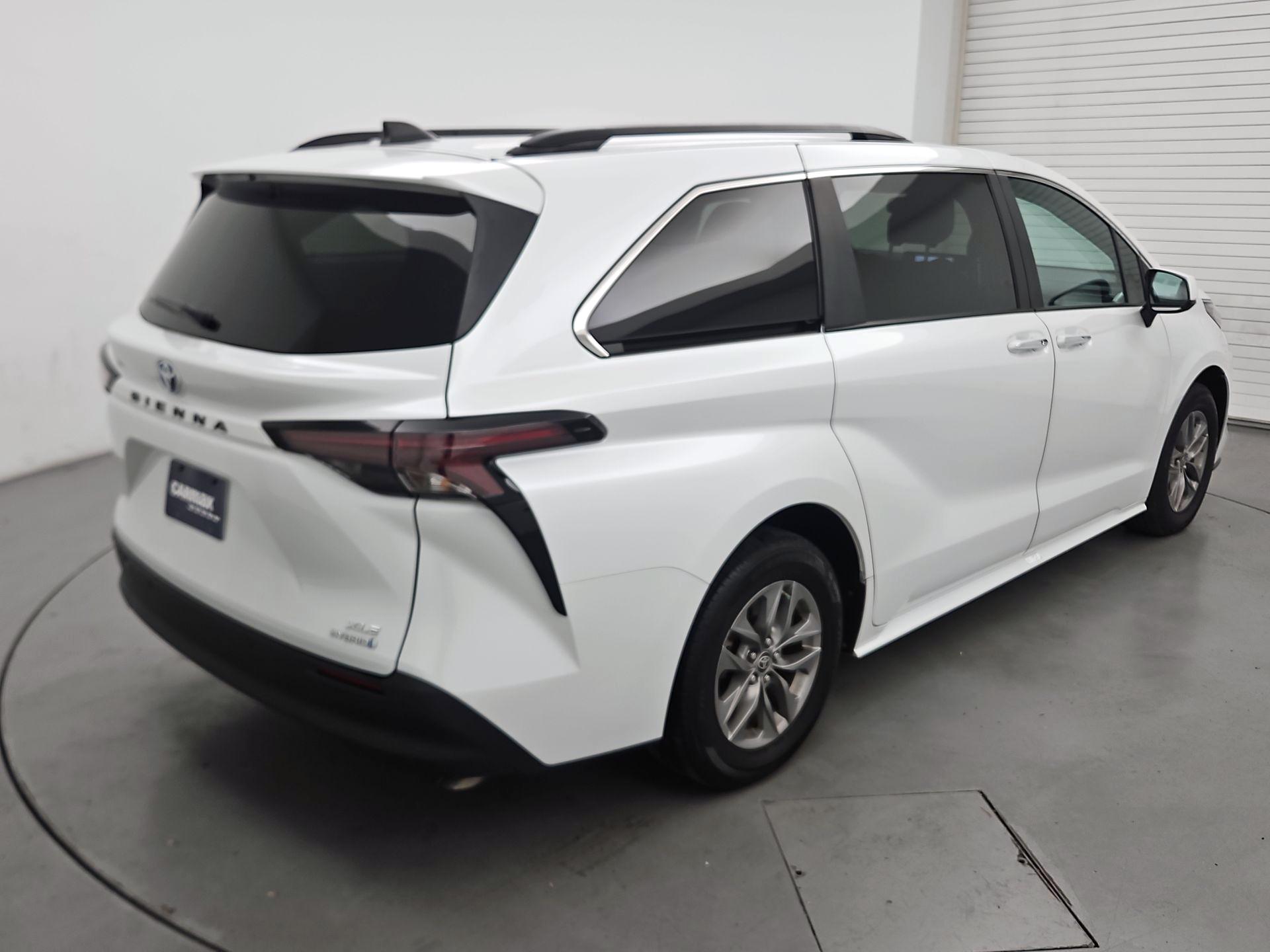 Thumbnail: 2024 Toyota Sienna - 5