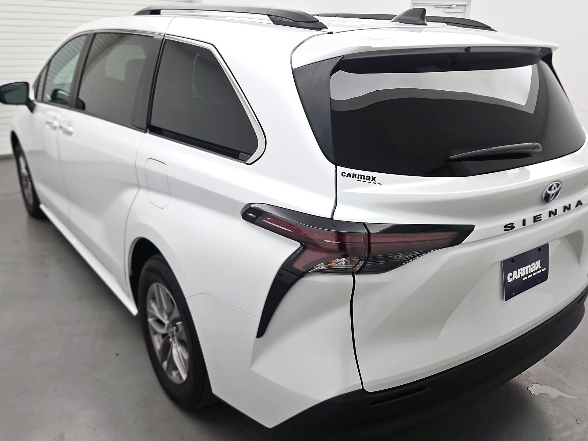 Thumbnail: 2024 Toyota Sienna - 7