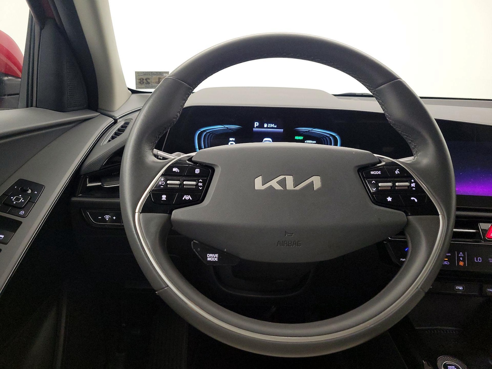 2023 Kia Niro EX - Photo 11