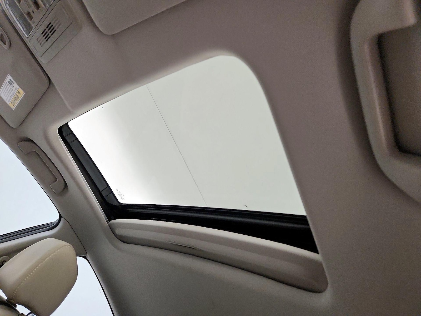 Sunroof(s) & Overhead Airbags