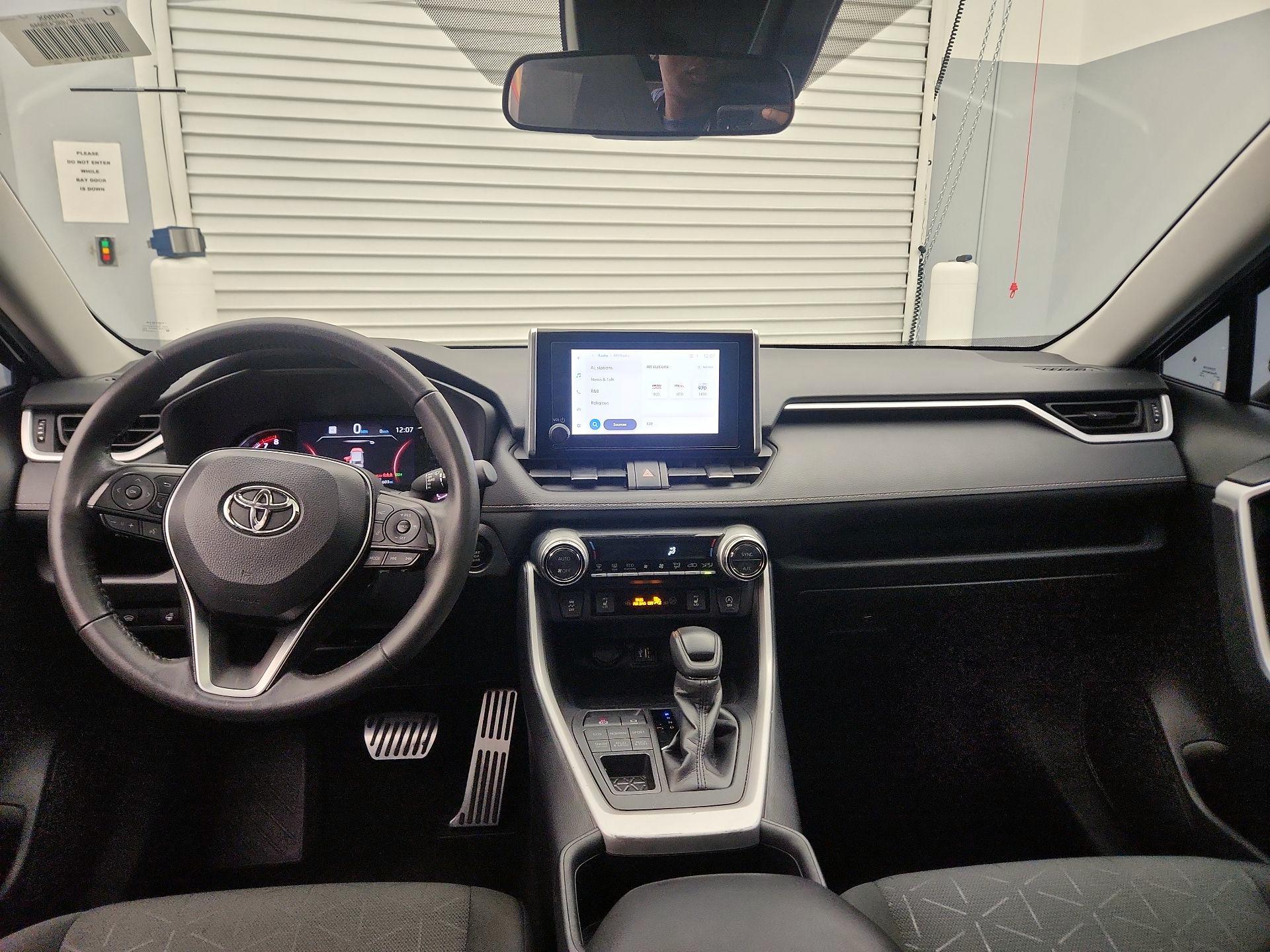 Thumbnail: 2024 Toyota RAV4 - 9