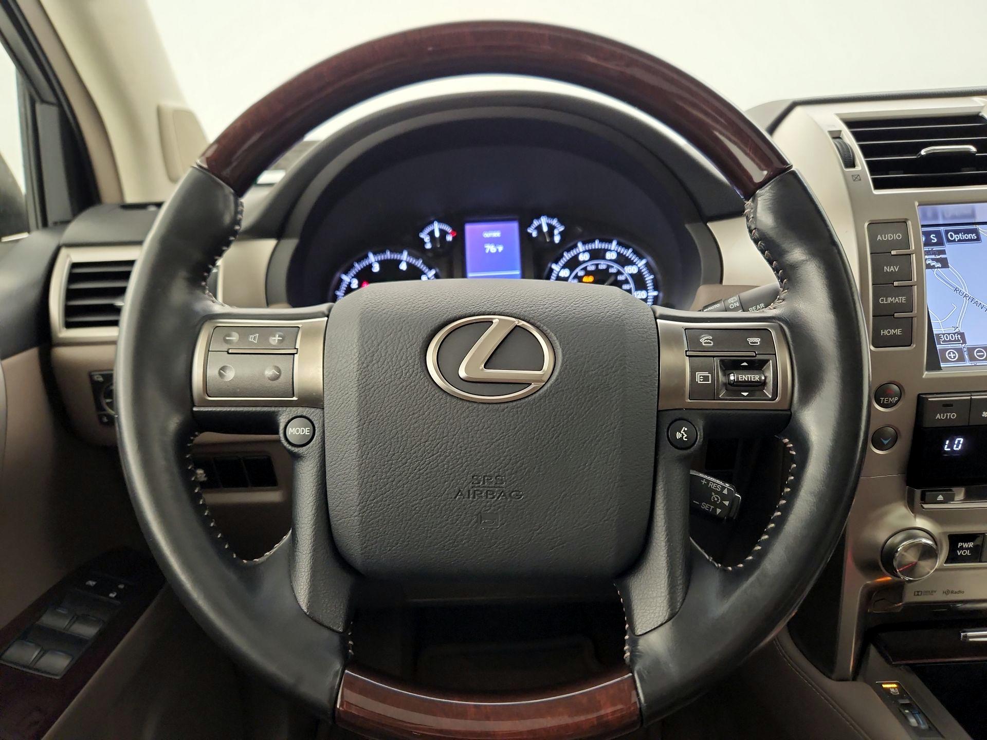 Thumbnail: 2019 Lexus GX - 10