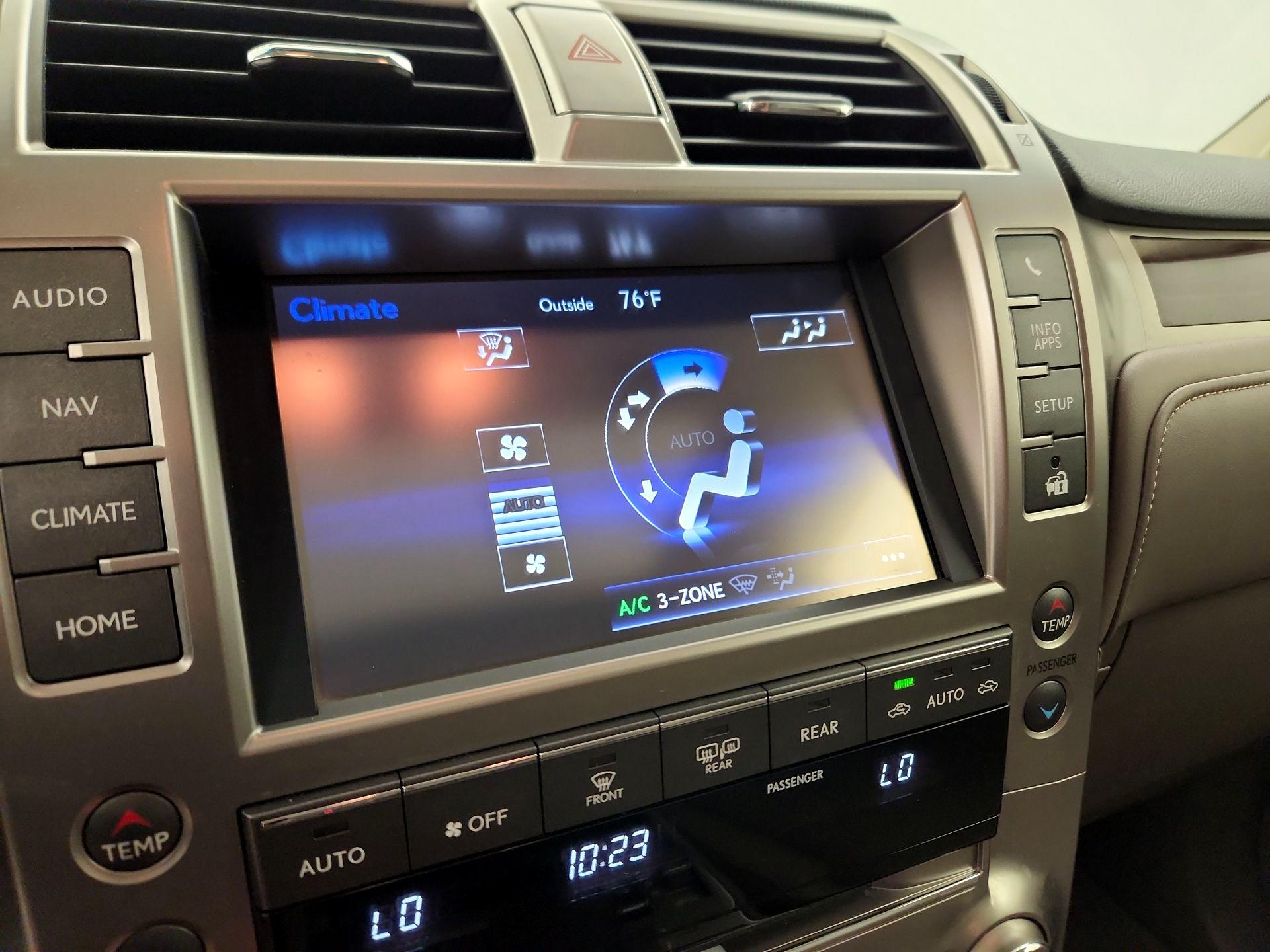 Thumbnail: 2019 Lexus GX - 17