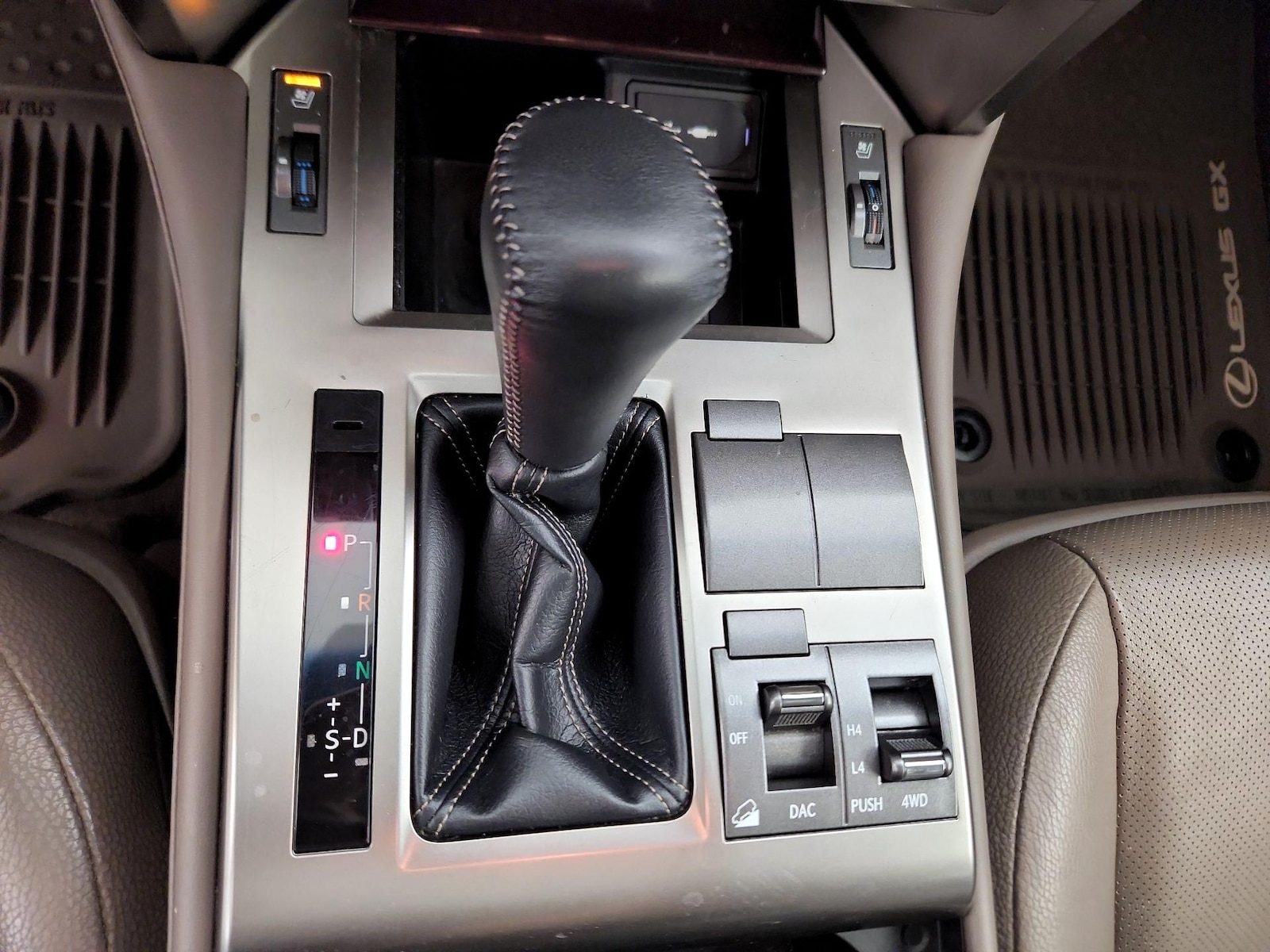 2019 Lexus GX Base - Photo 19