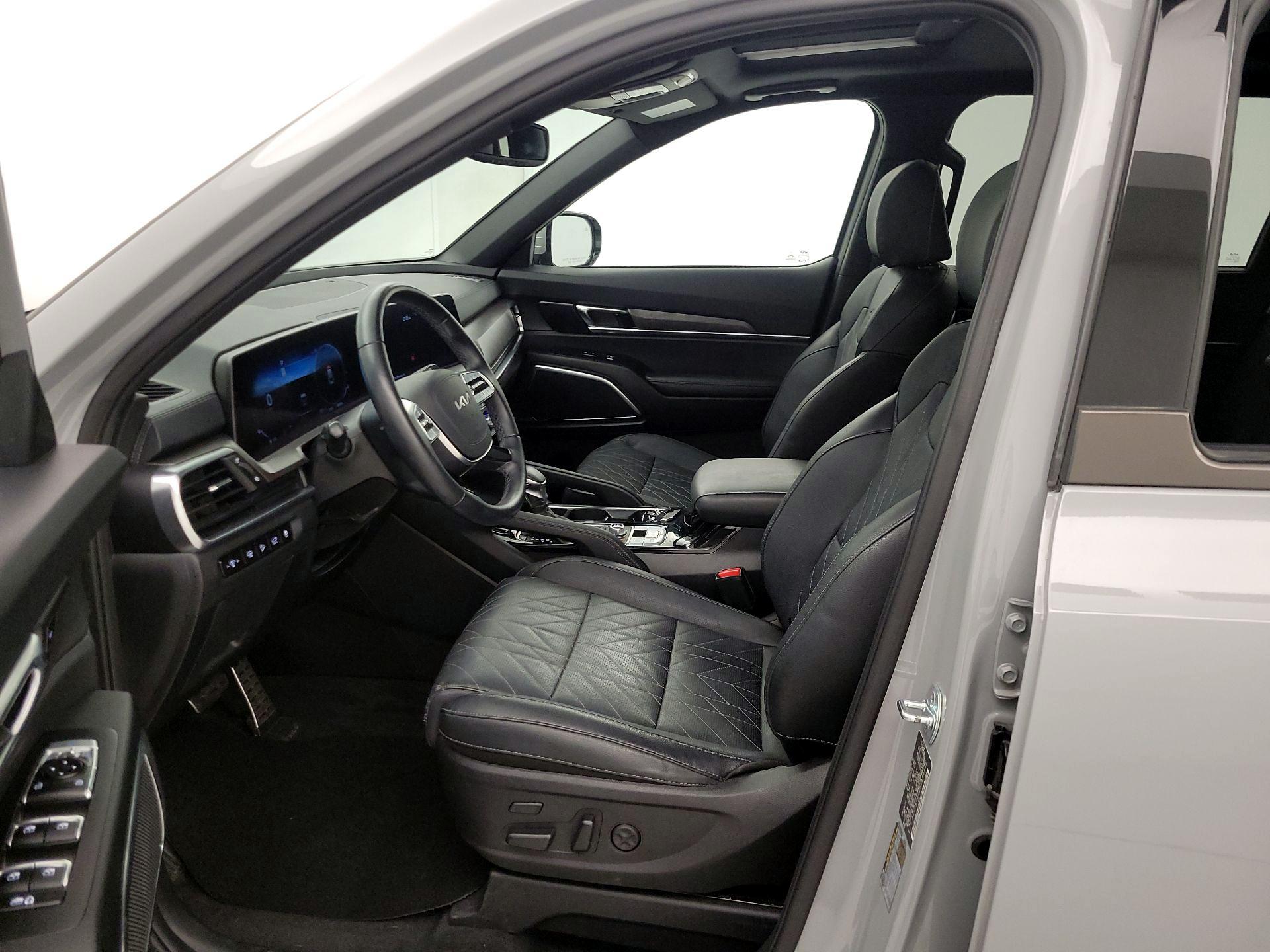 Thumbnail: 2023 Kia Telluride - 11
