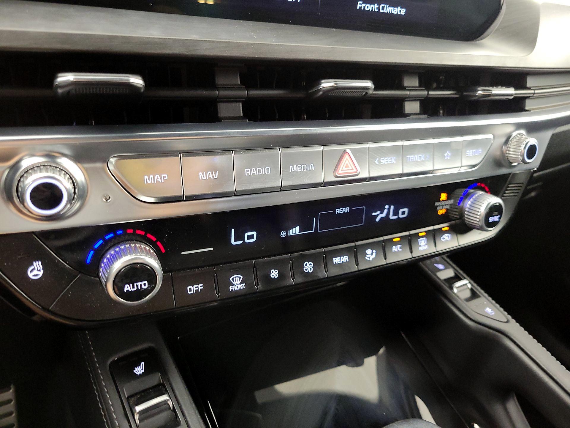 Thumbnail: 2023 Kia Telluride - 17